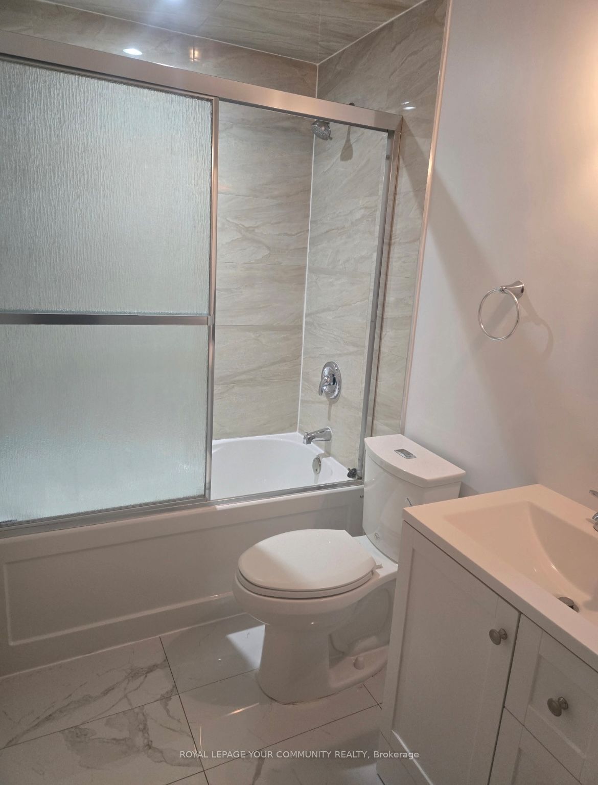 31 Madawaska Avenue Property Photo 19