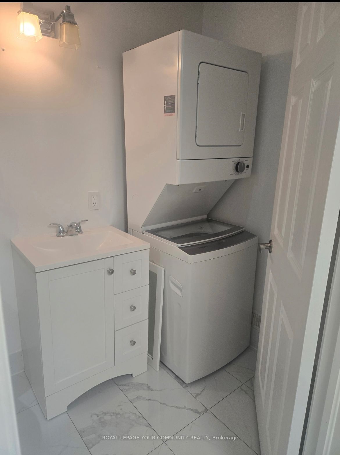31 Madawaska Avenue Property Photo 20