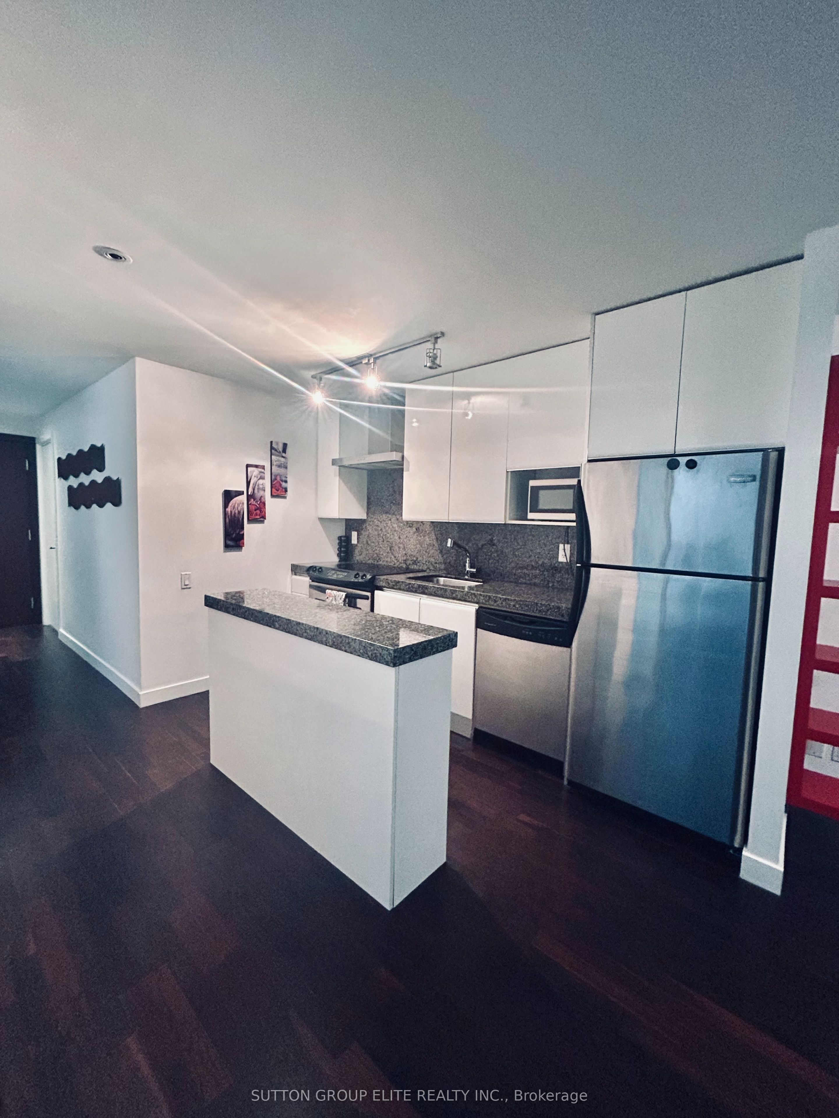 75 Portland Street 406 Property Photo 4