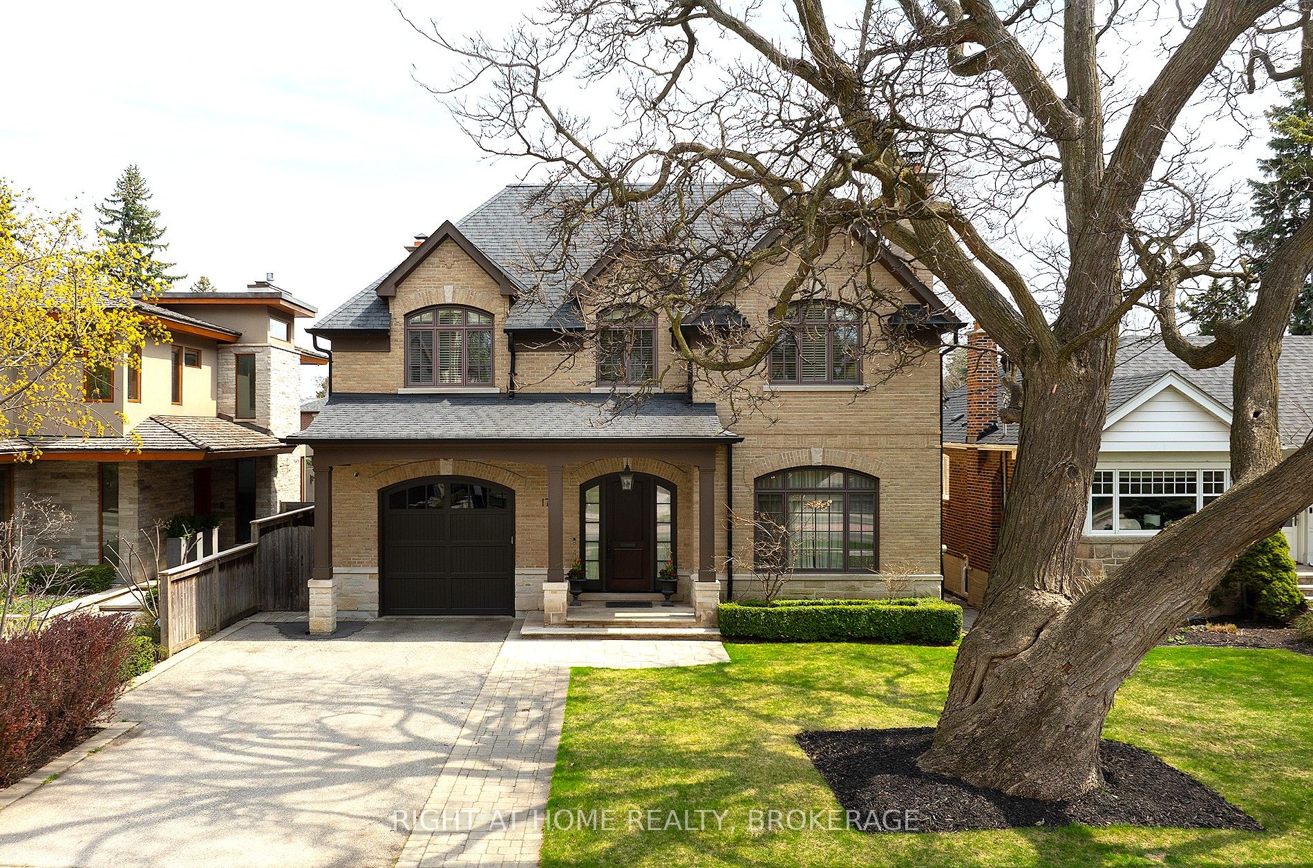 179 Yonge Boulevard Property Photo 1
