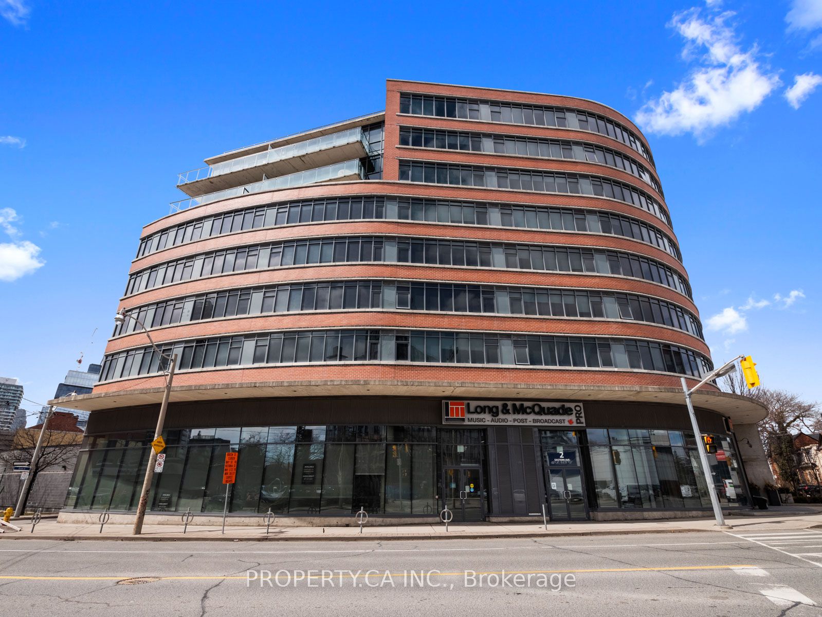 #804 - 90 Trinity Street Property Photo 1