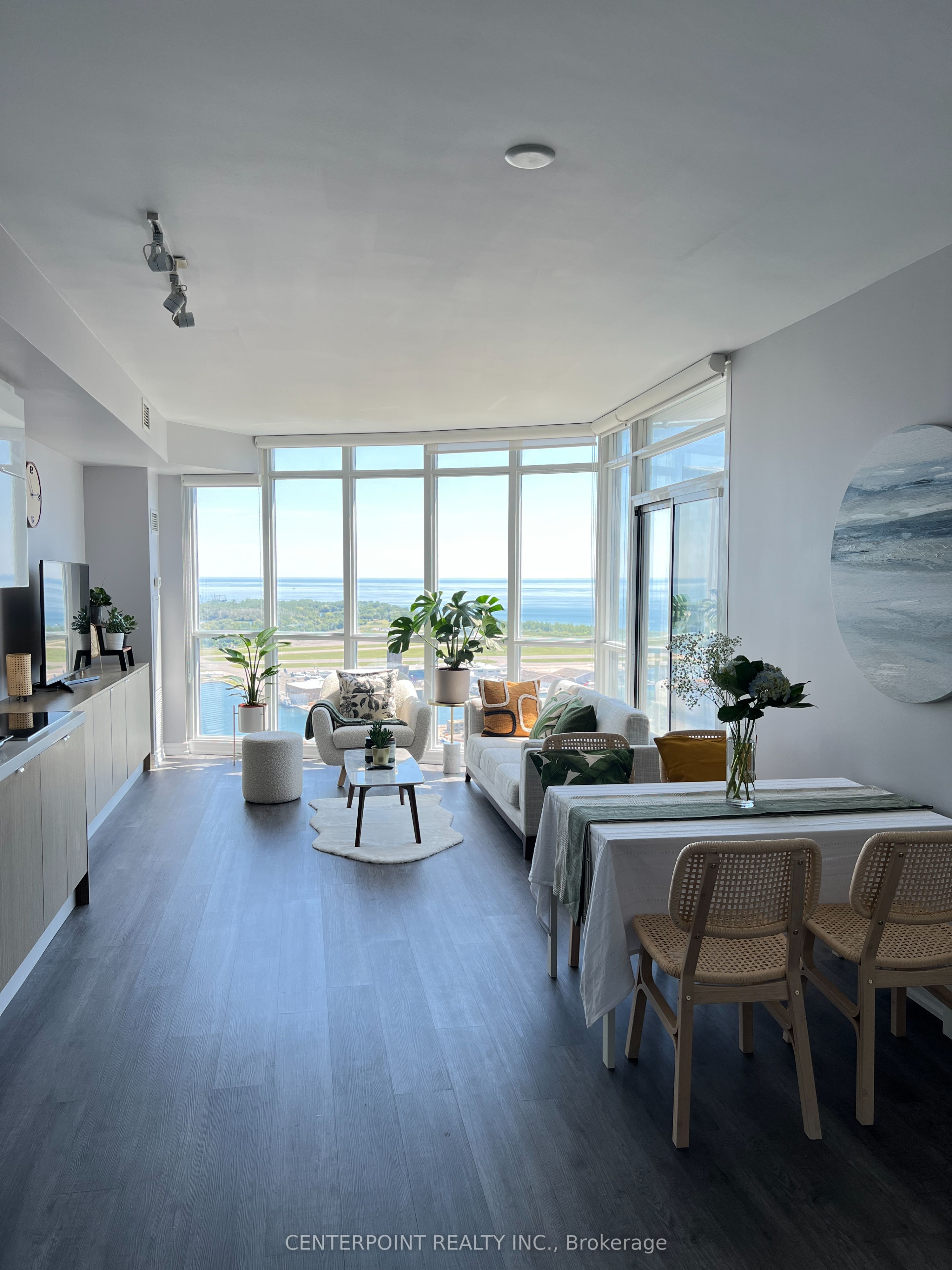 #4009 - 21 Iceboat Terrace Property Photo 2
