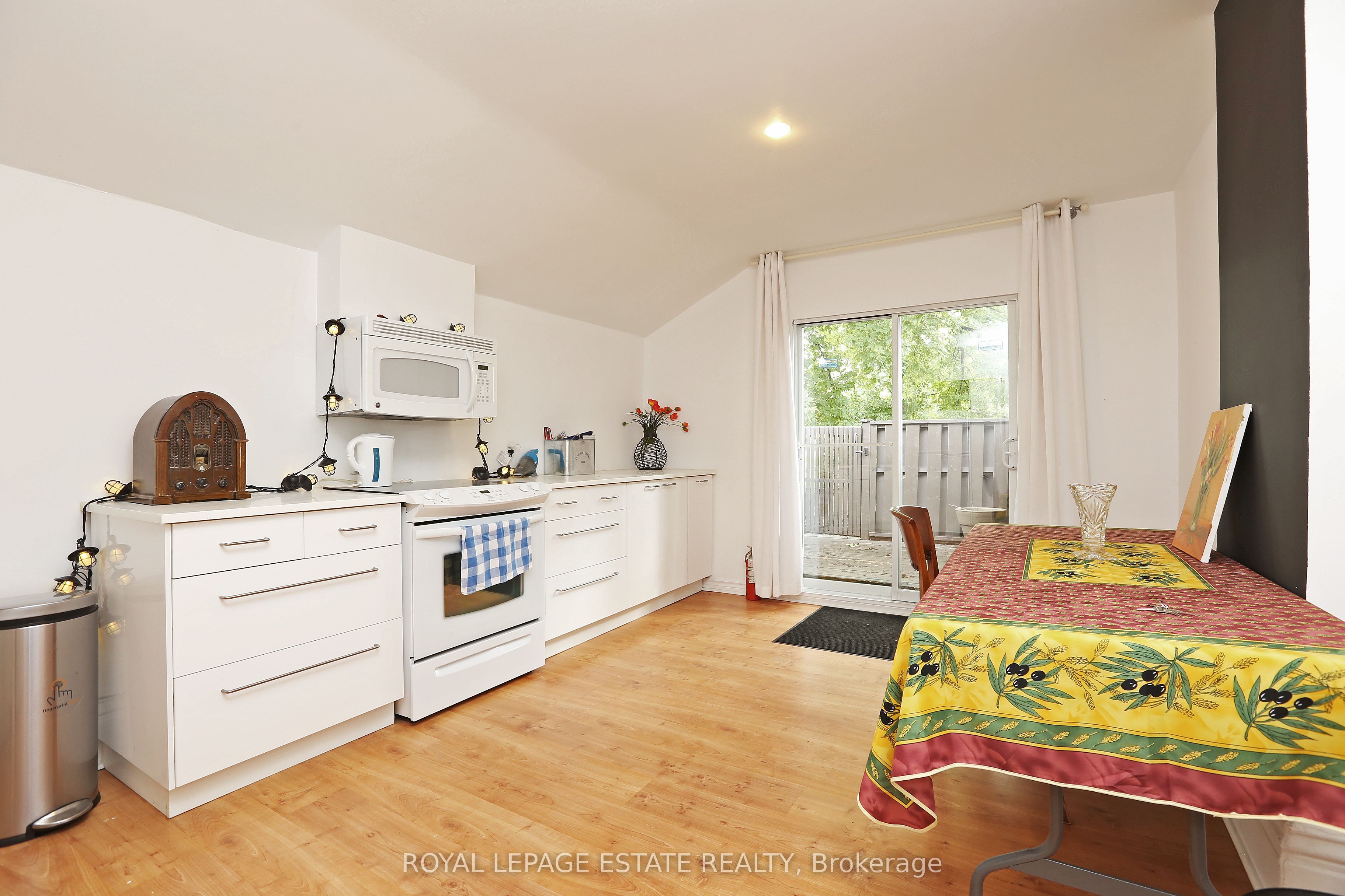 555 Parliament Street Property Photo 5