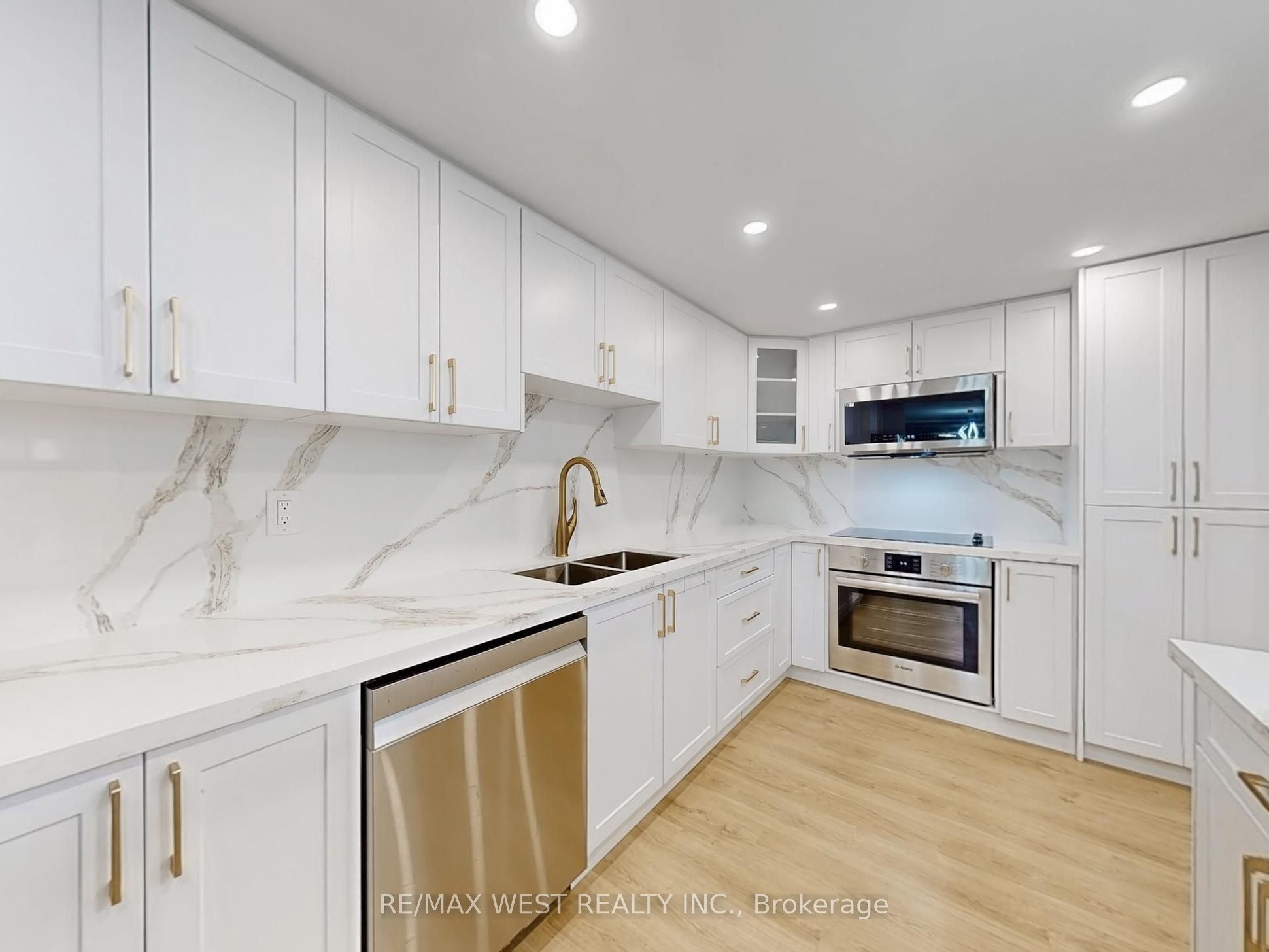 #1108 - 1555 Finch Avenue Property Photo 10