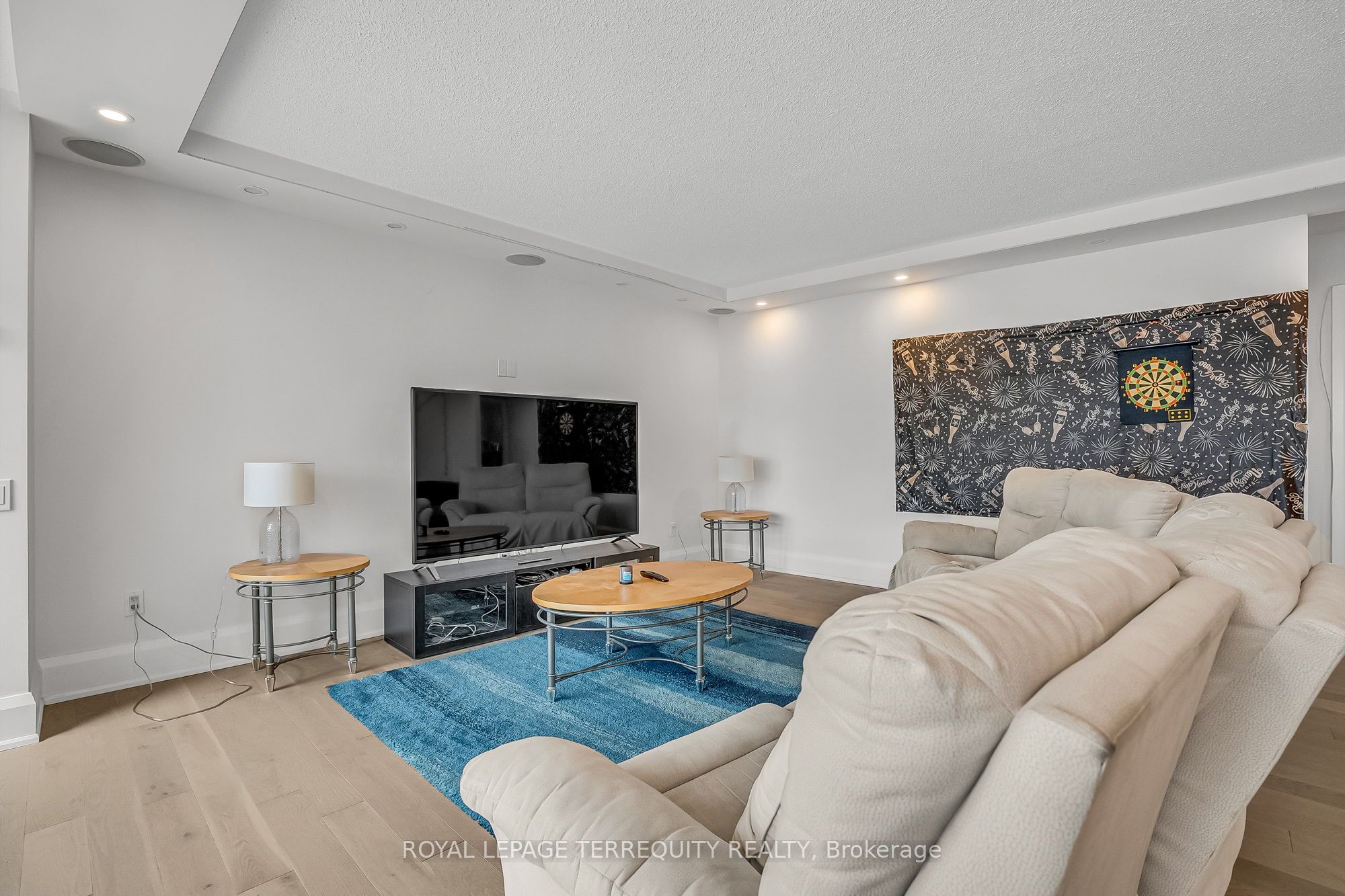 #2103 - 71 Simcoe Street Property Photo 3