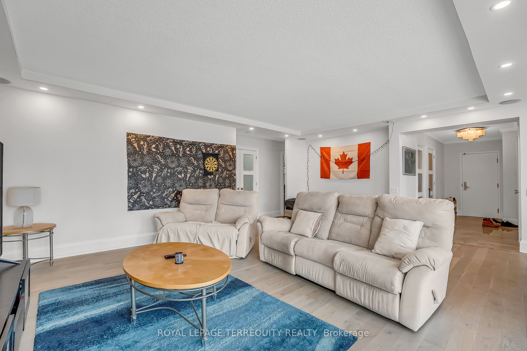 #2103 - 71 Simcoe Street Property Photo 4