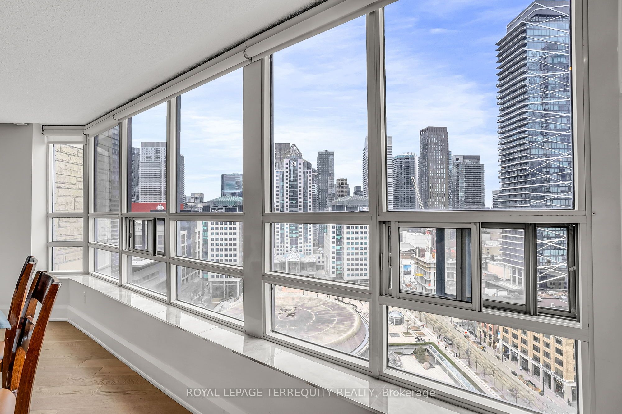 #2103 - 71 Simcoe Street Property Photo 7