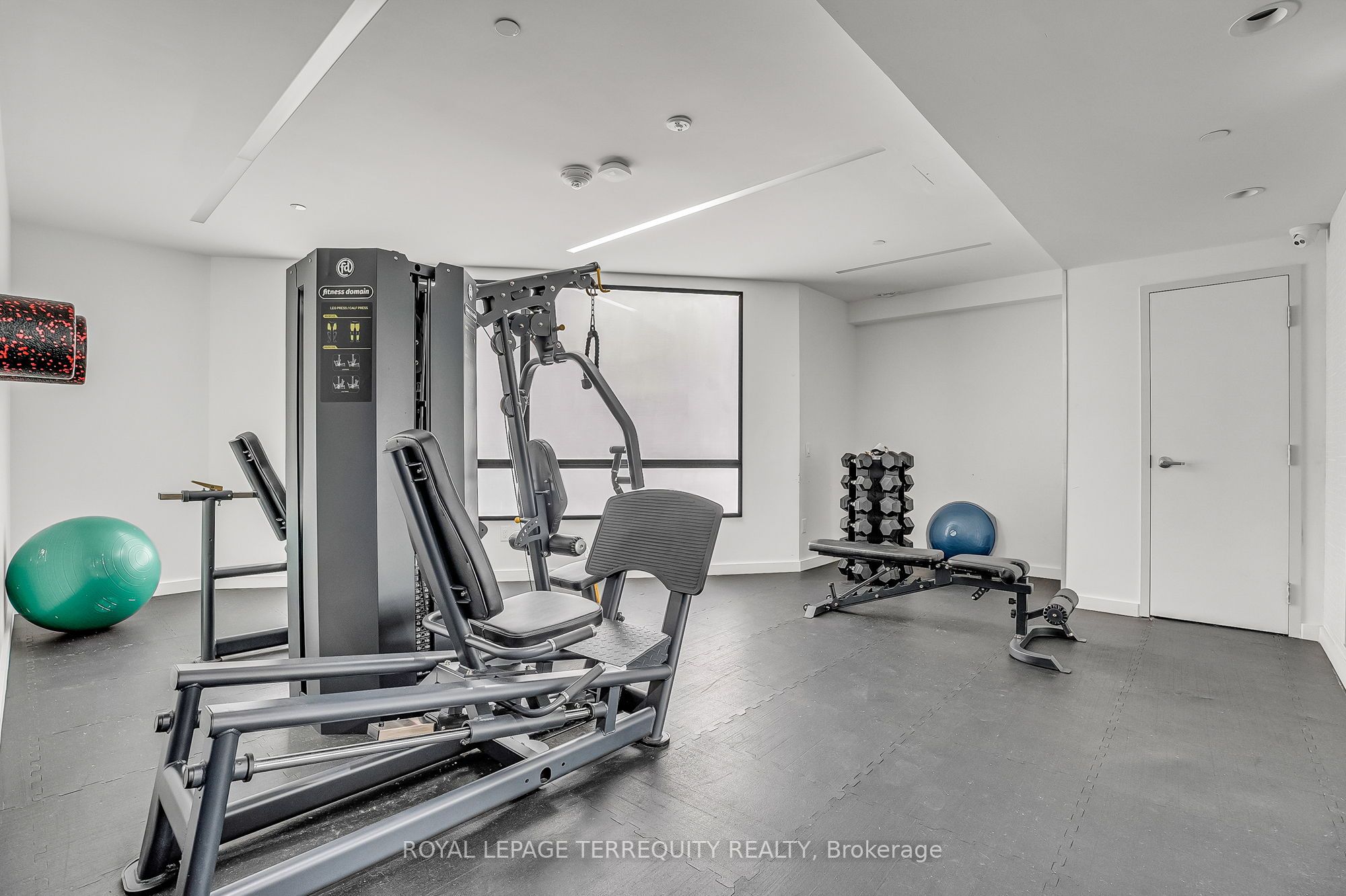 #2103 - 71 Simcoe Street Property Photo 28