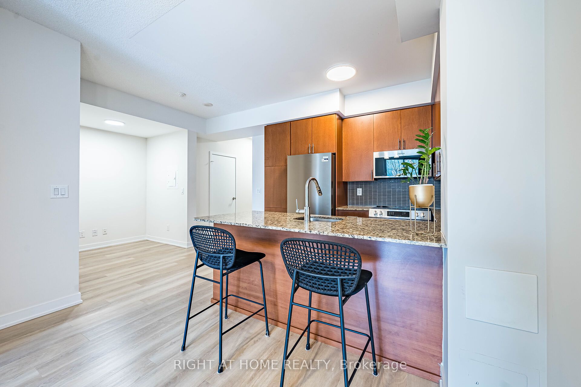 260 Sackville Street 201 Property Photo 11