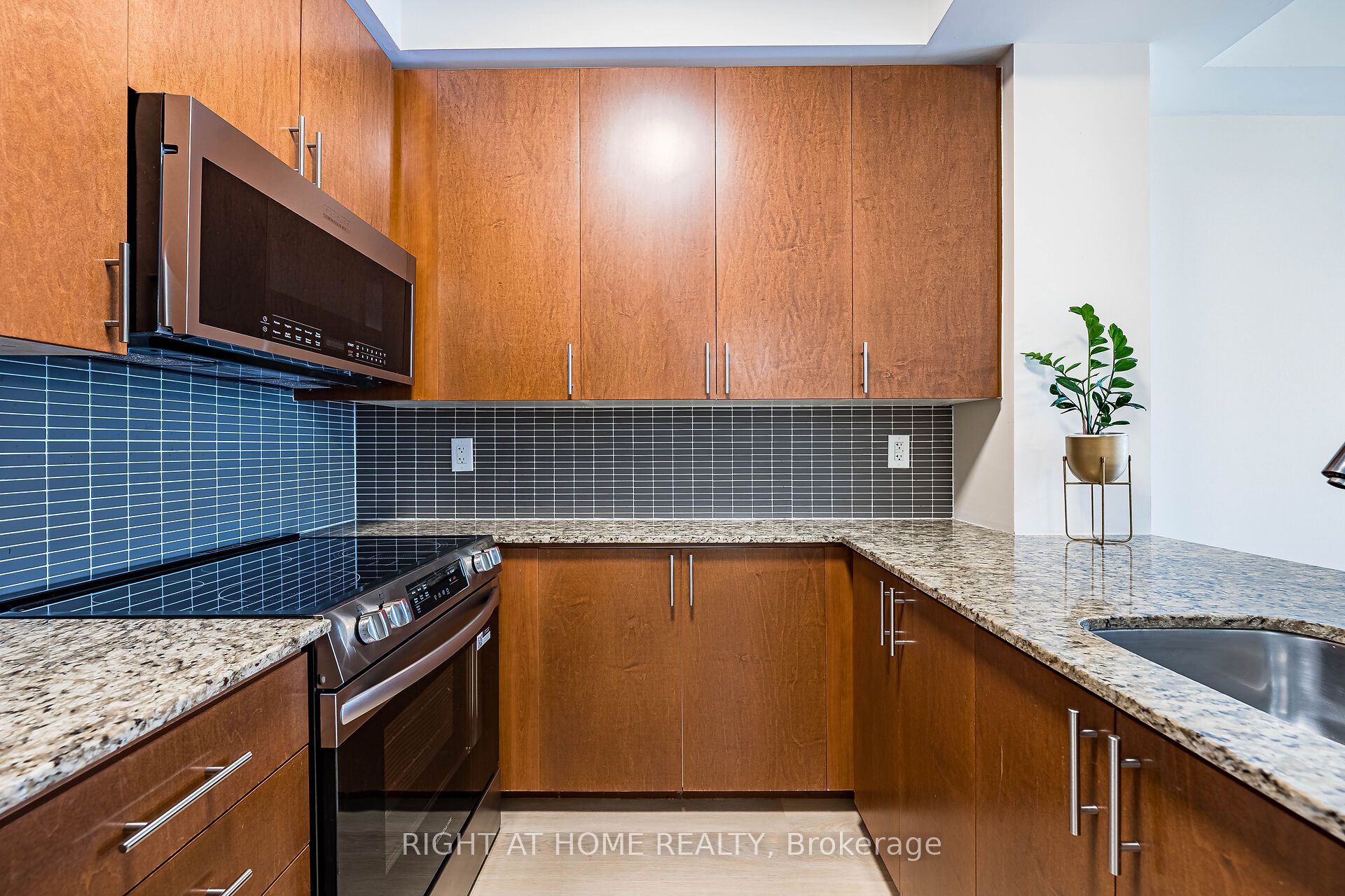 260 Sackville Street 201 Property Photo 12