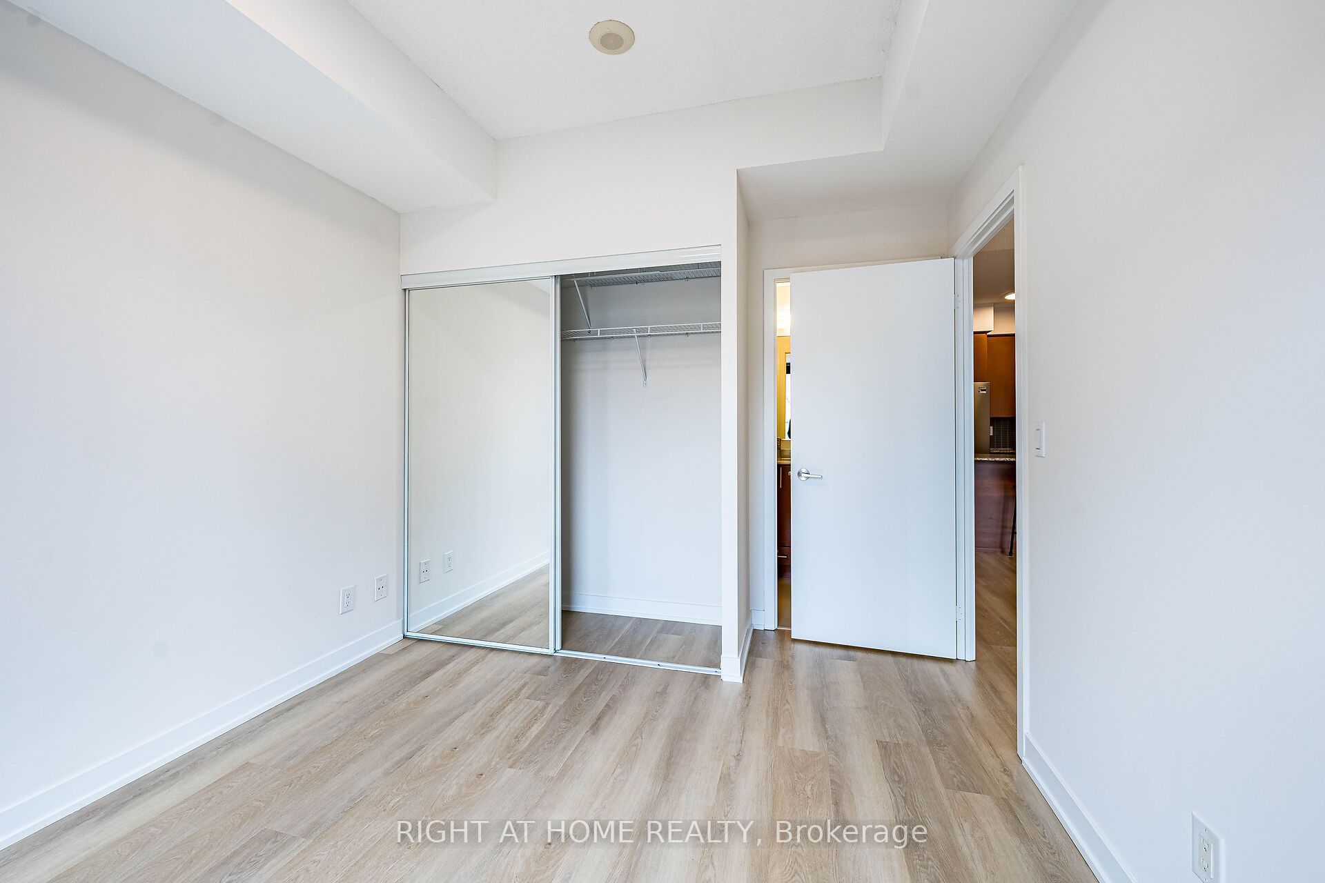 260 Sackville Street 201 Property Photo 17