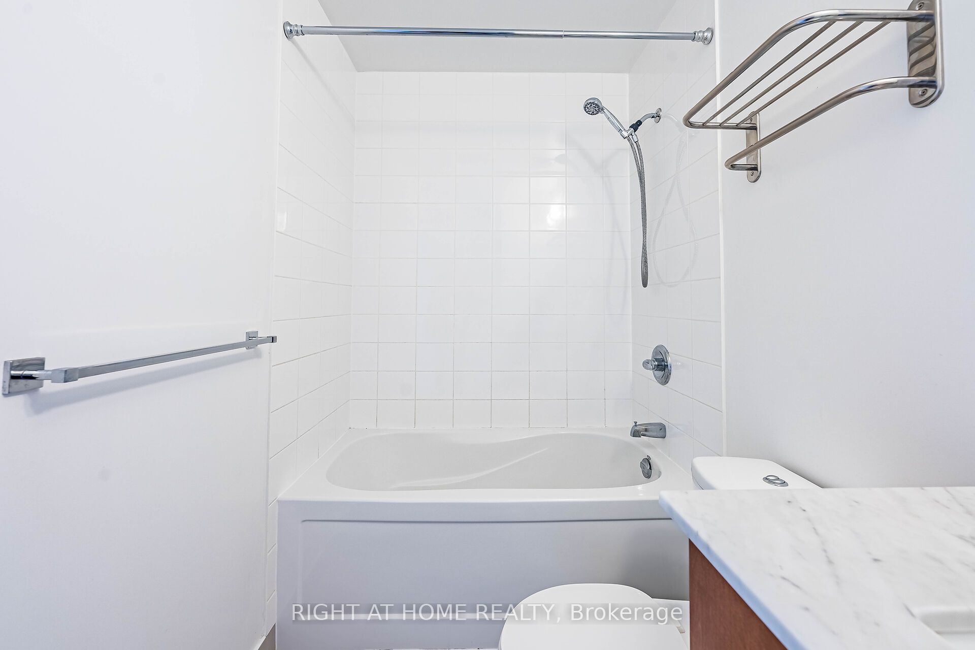 260 Sackville Street 201 Property Photo 19