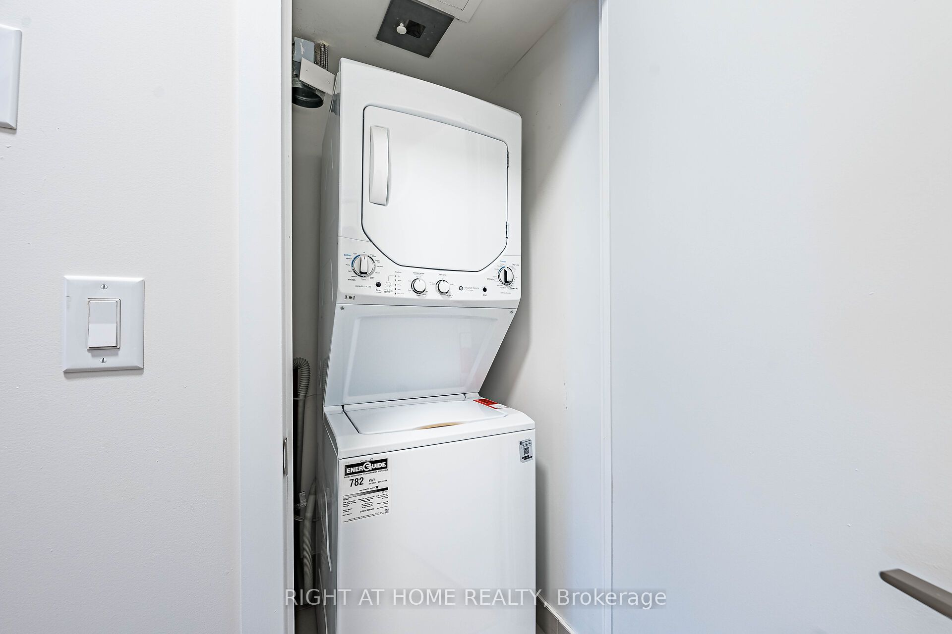 260 Sackville Street 201 Property Photo 21