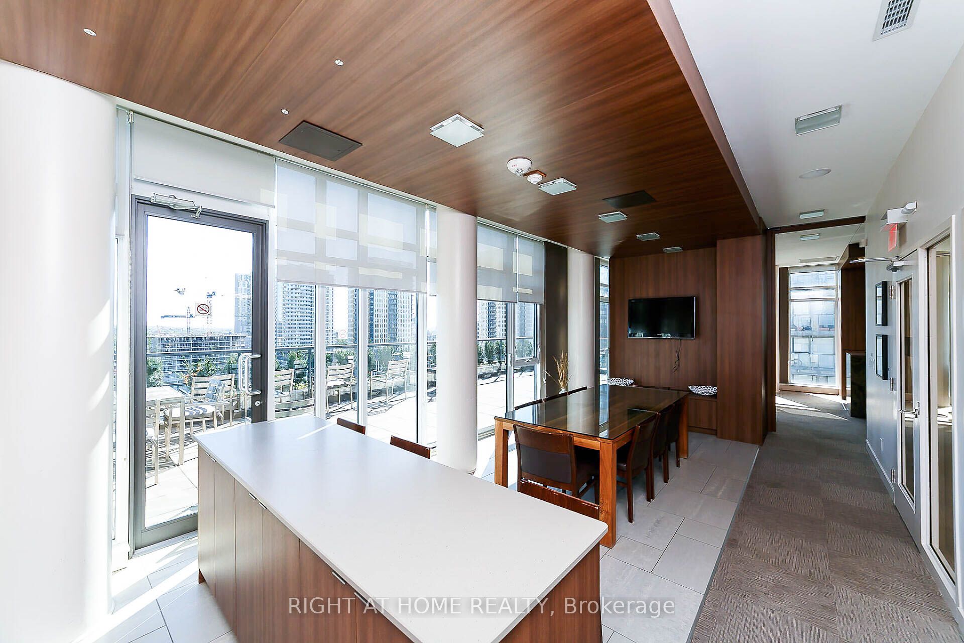 260 Sackville Street 201 Property Photo 32