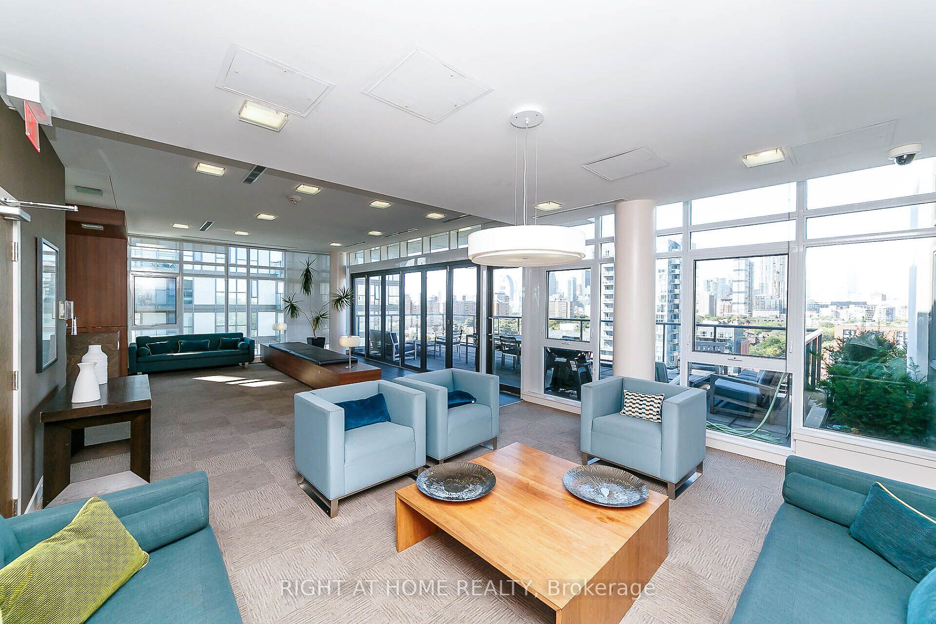 260 Sackville Street 201 Property Photo 35