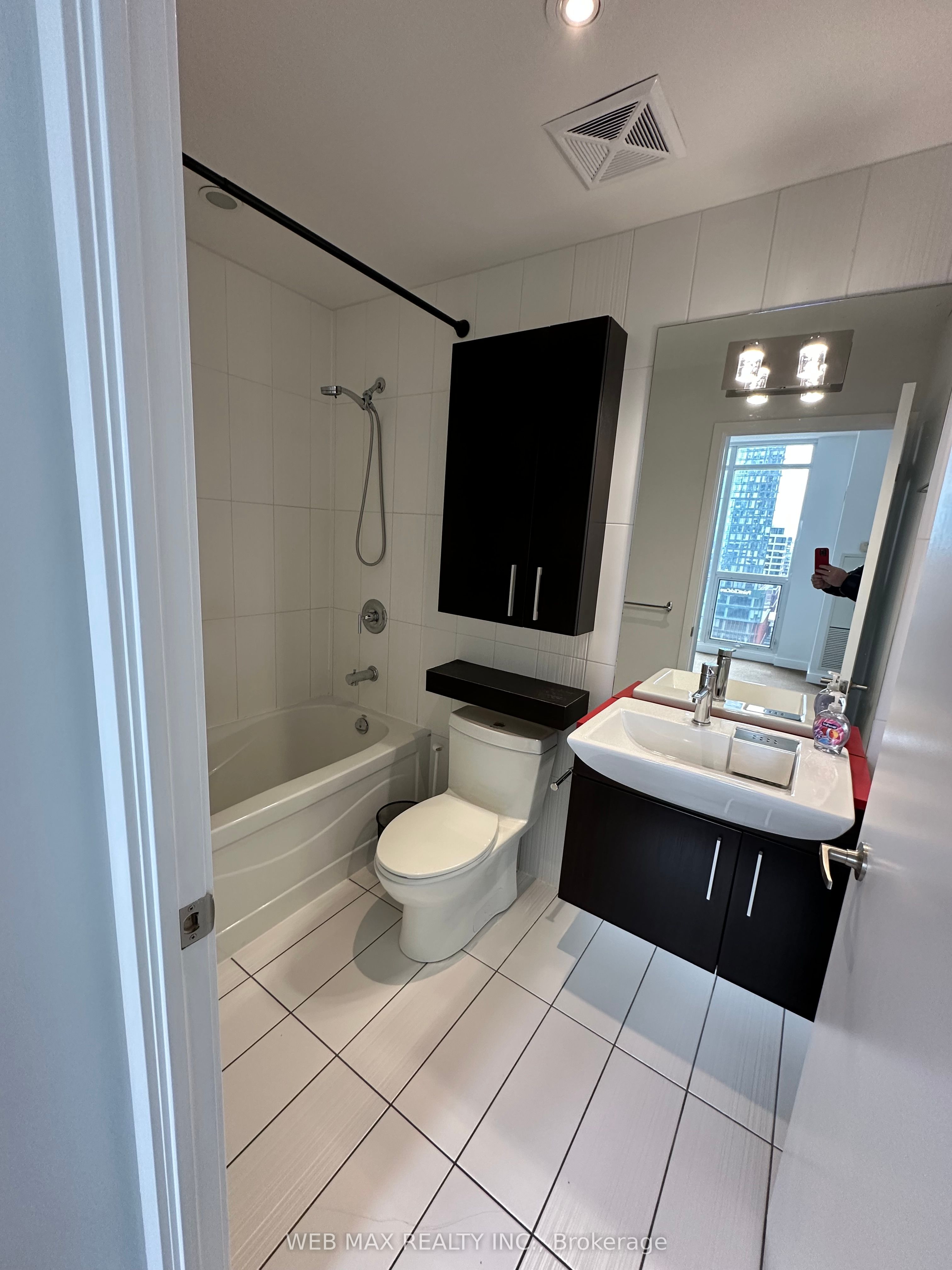 8 Telegram Mews 2009 Property Photo 12