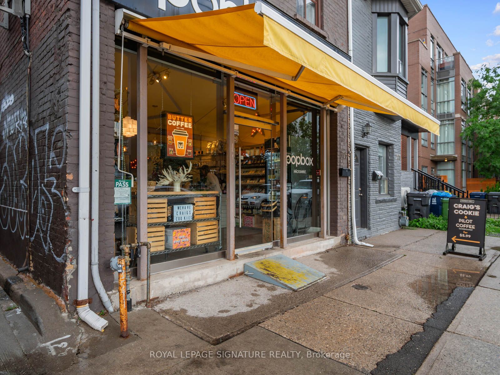 725 Dovercourt Road Property Photo 4