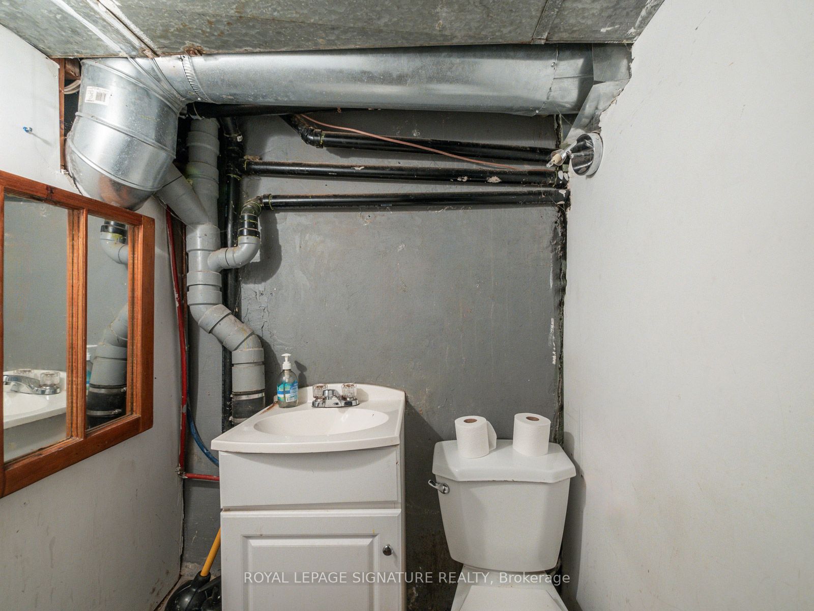 725 Dovercourt Road Property Photo 35