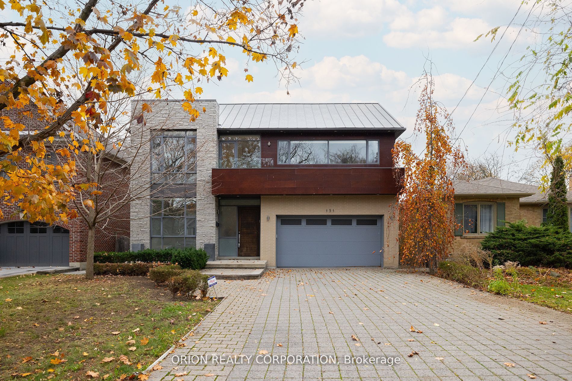 151 Yonge Boulevard Property Photo 1
