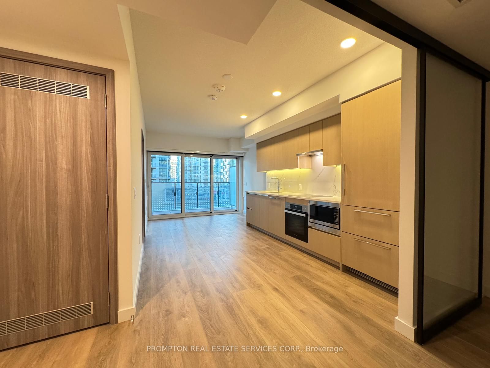 #317 - 1 Concord Cityplace Way Property Photo 1