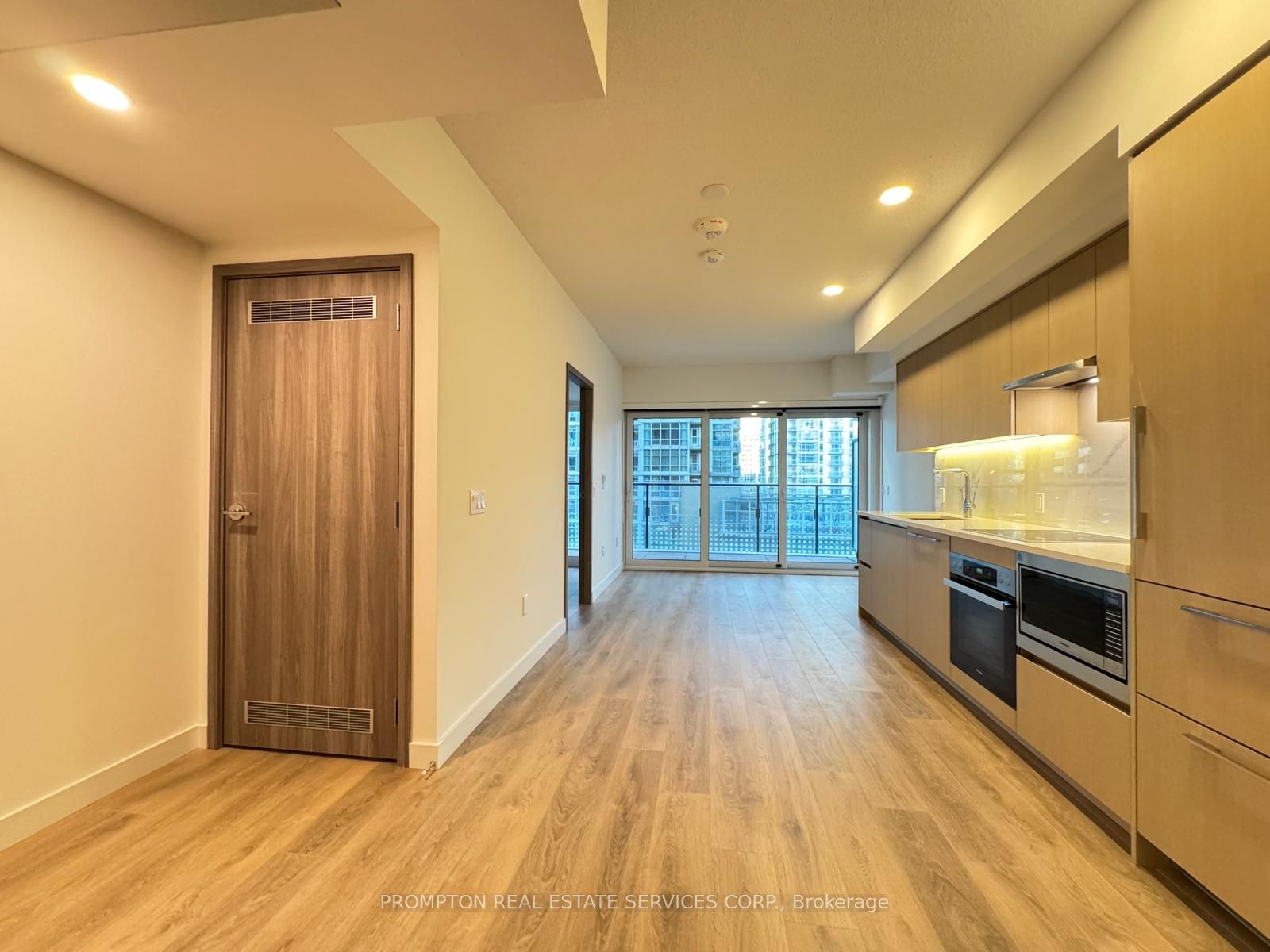 #317 - 1 Concord Cityplace Way Property Photo 3