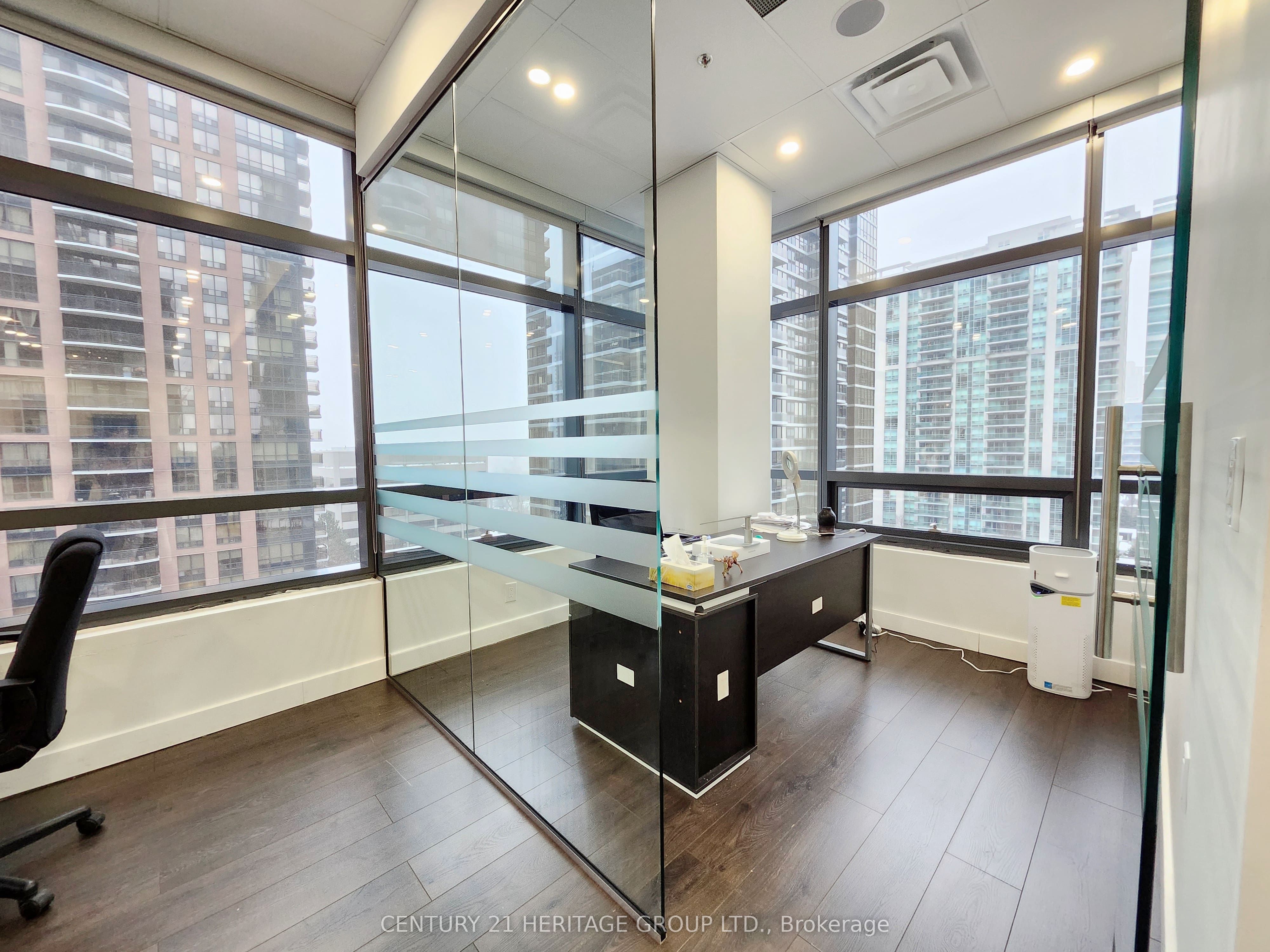 4789 Yonge Street 607 Property Photo 13
