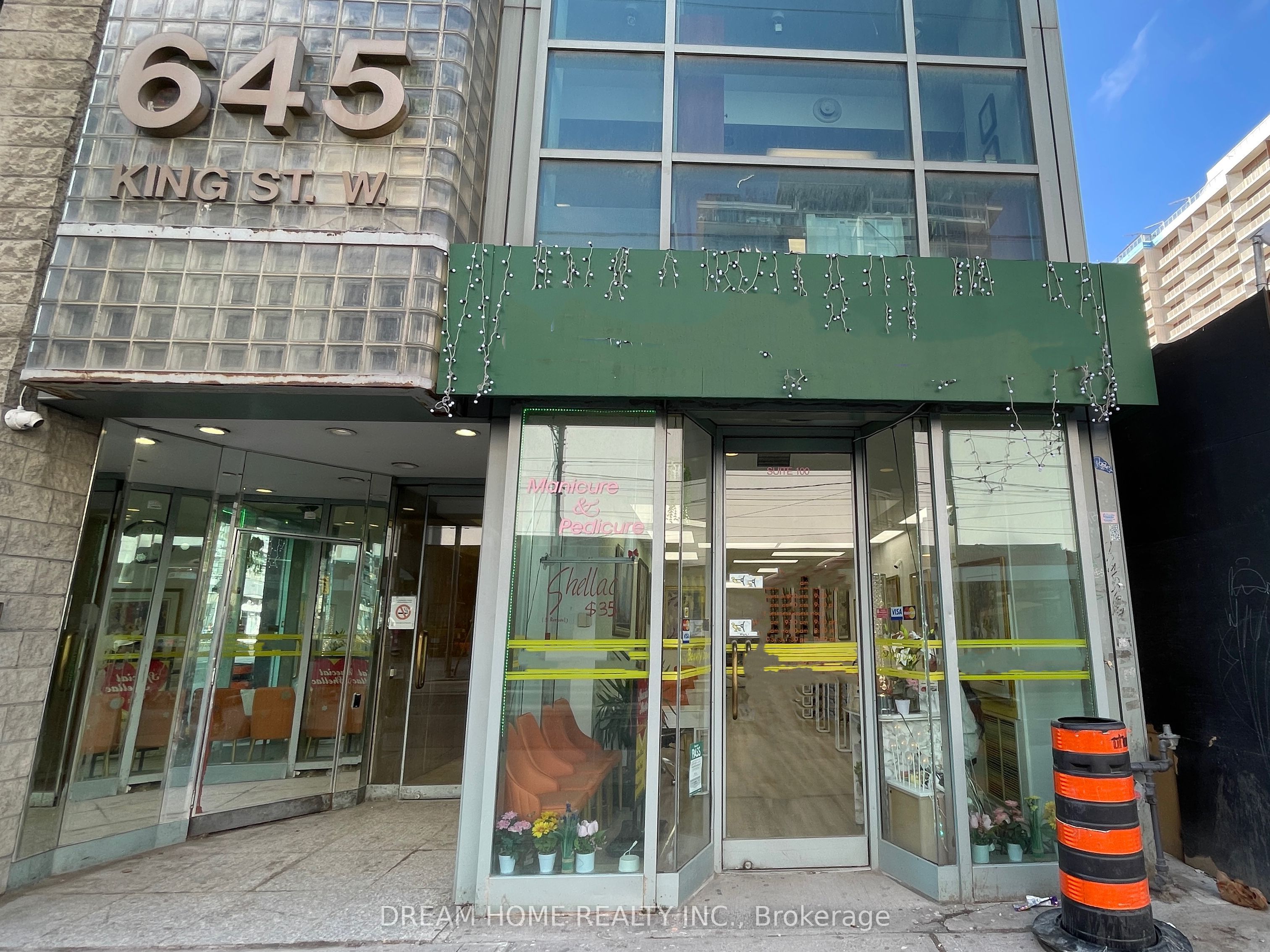 645 King Street W 100 Property Photo 1