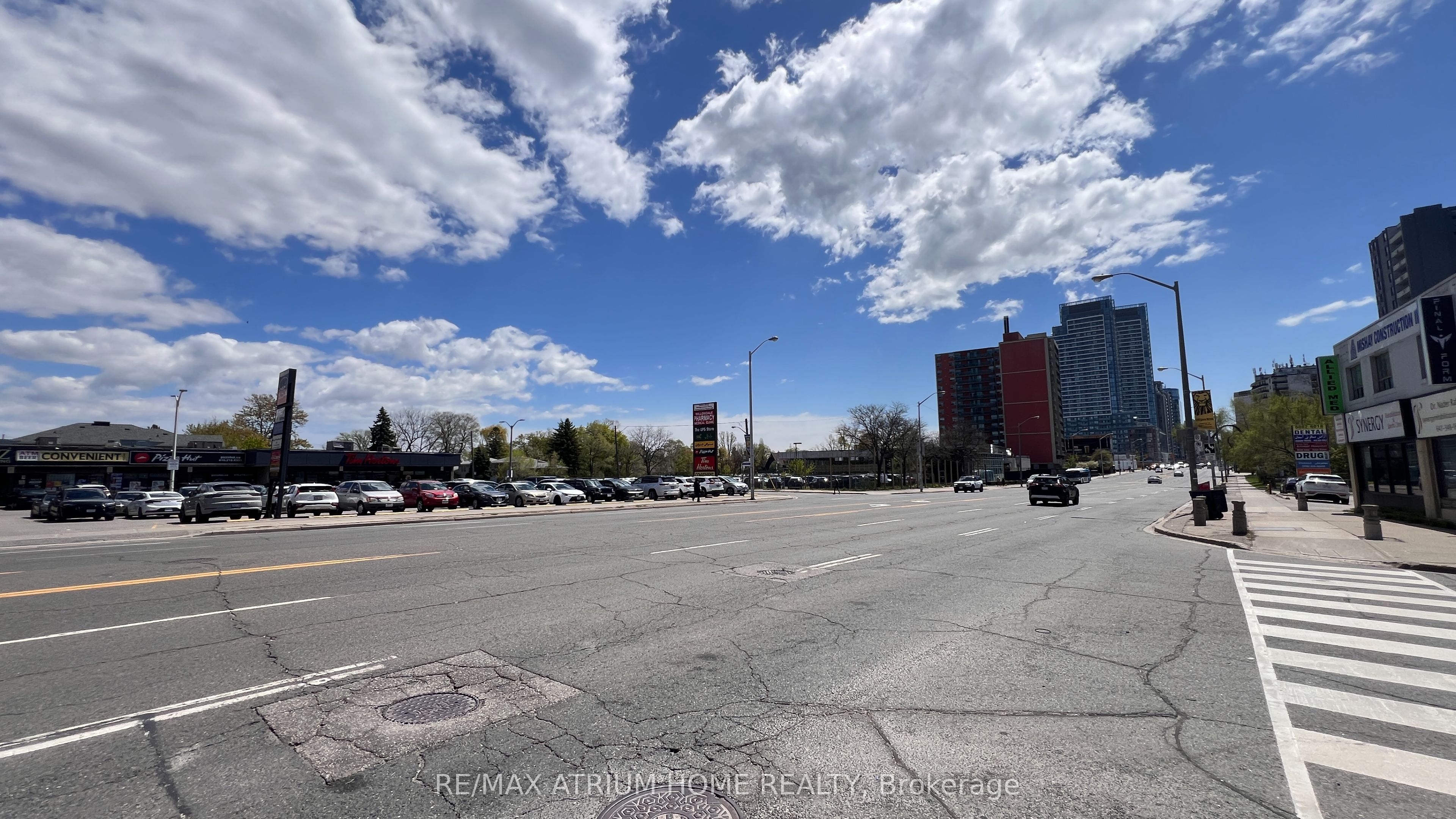 6026 Yonge Street Property Photo 9