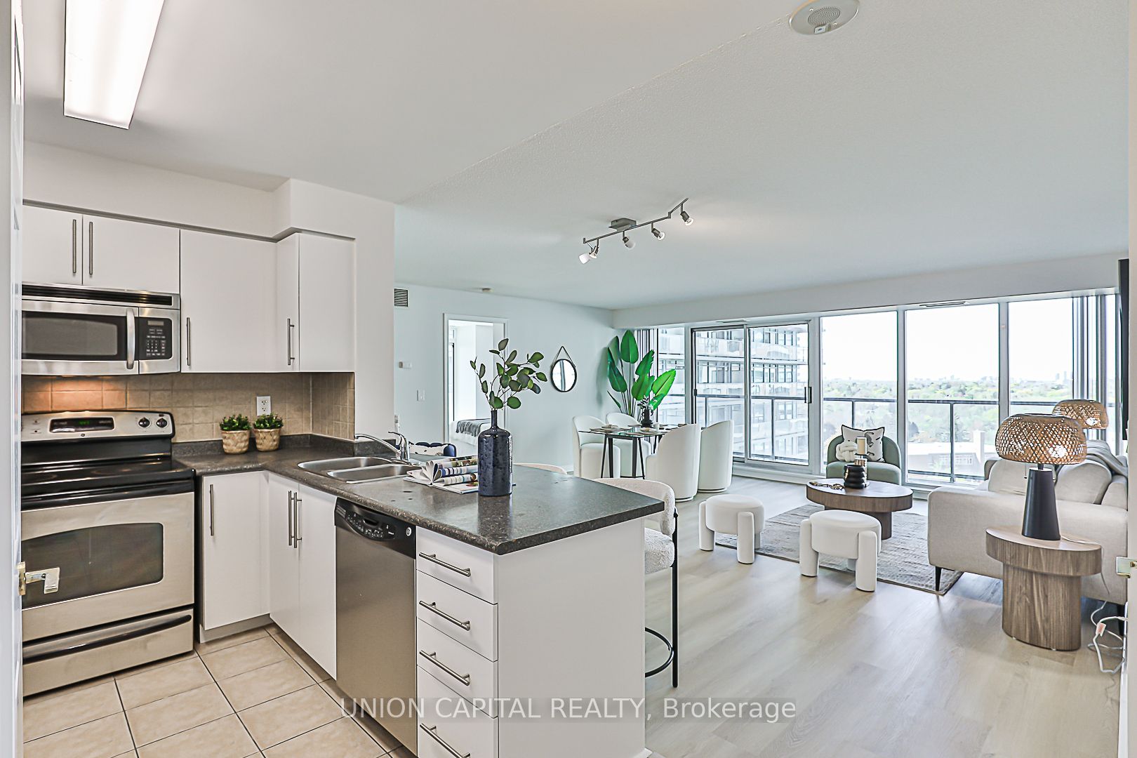5508 Yonge Street 902 Property Photo 4