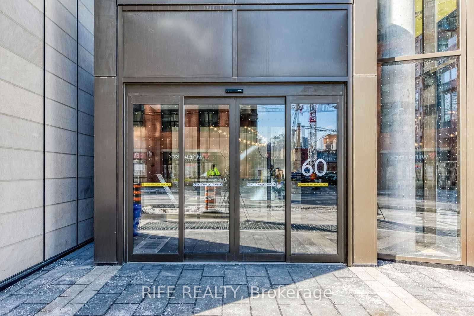 #1711 - 60 Shuter Street Property Photo 2