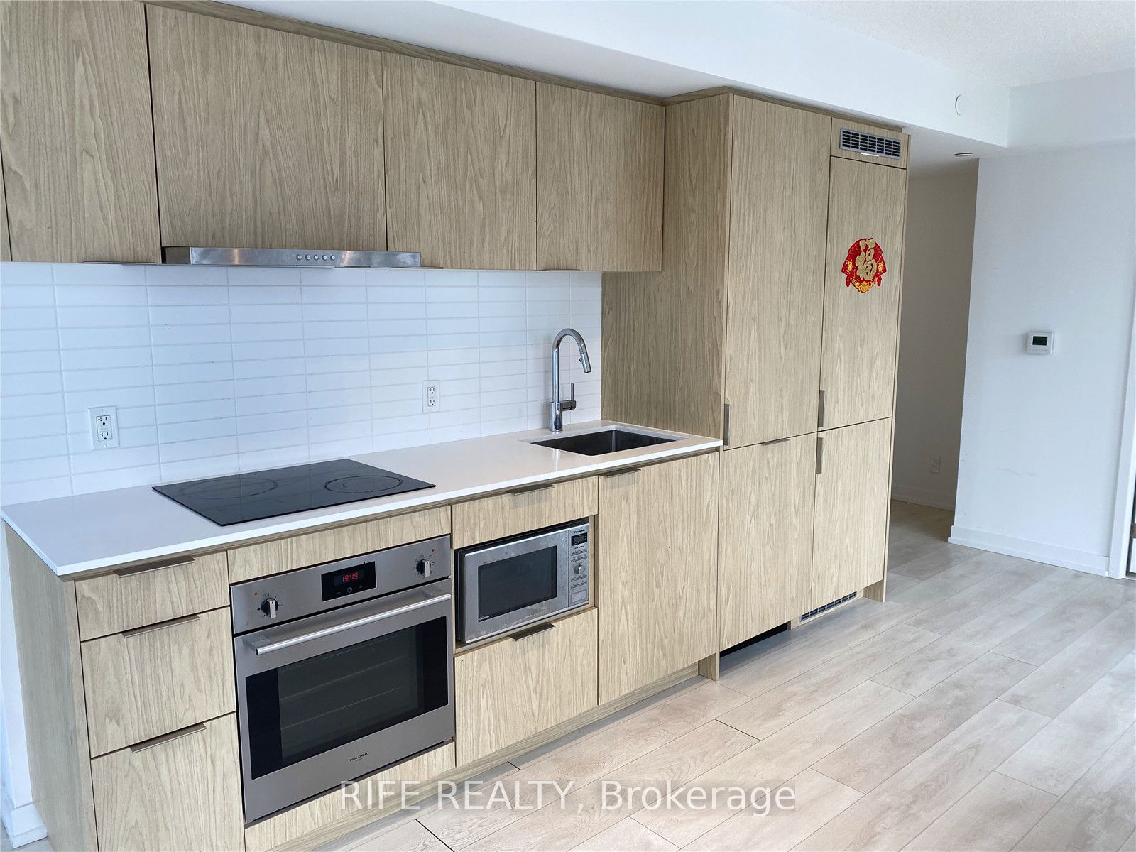 #1711 - 60 Shuter Street Property Photo 7