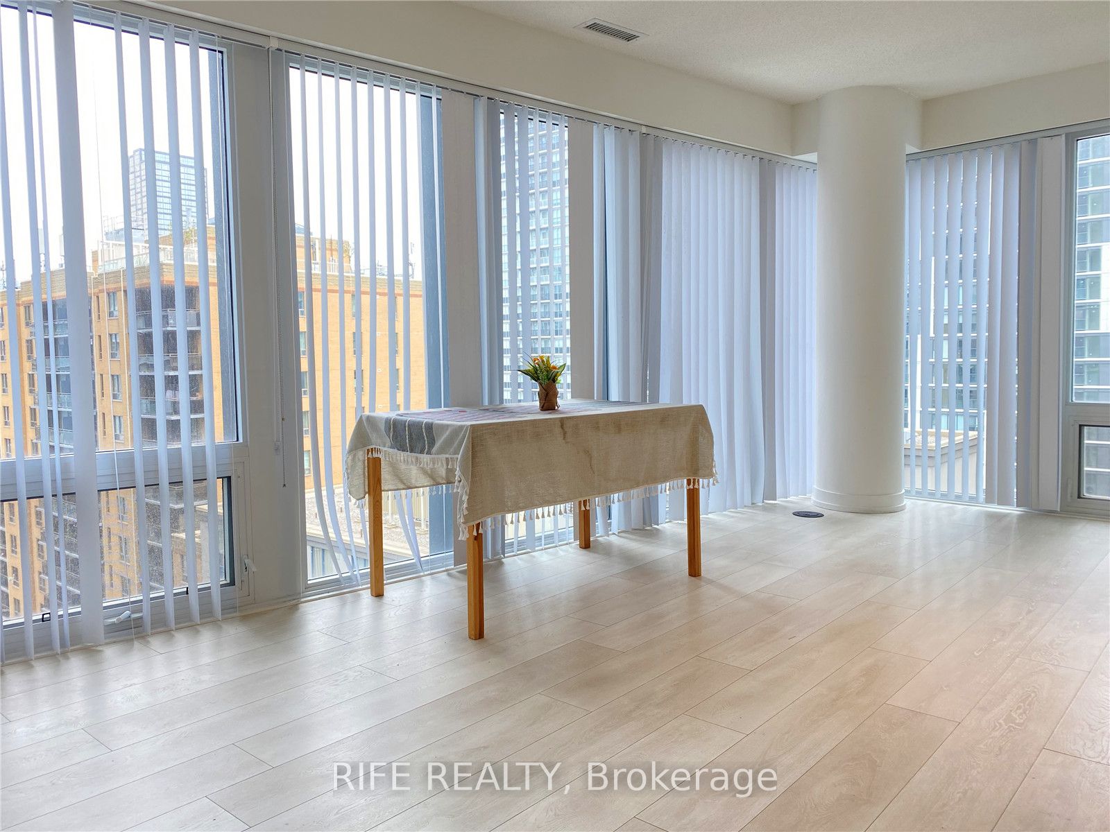 #1711 - 60 Shuter Street Property Photo 17