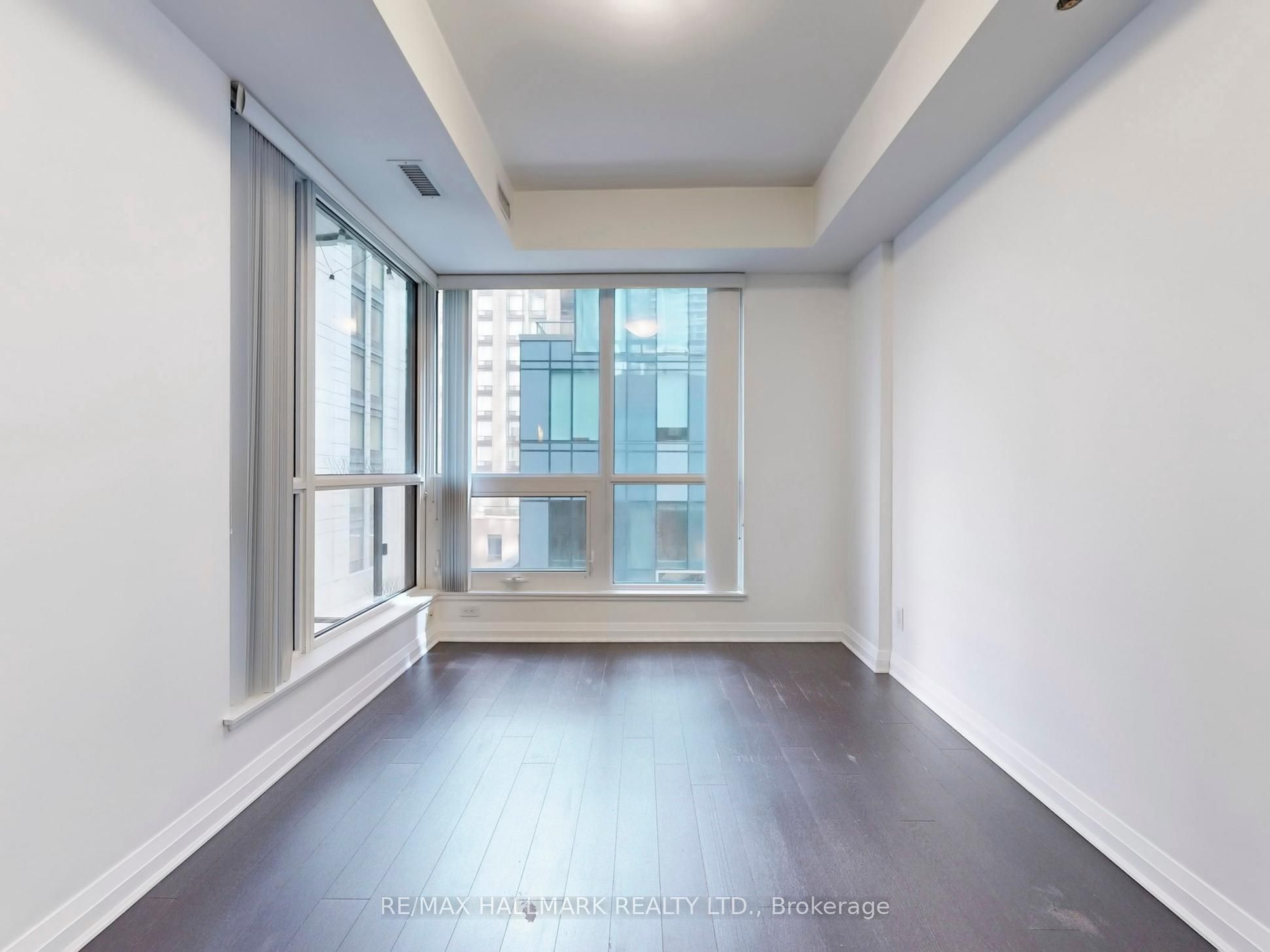 #411 - 8 Mercer Street Property Photo 15