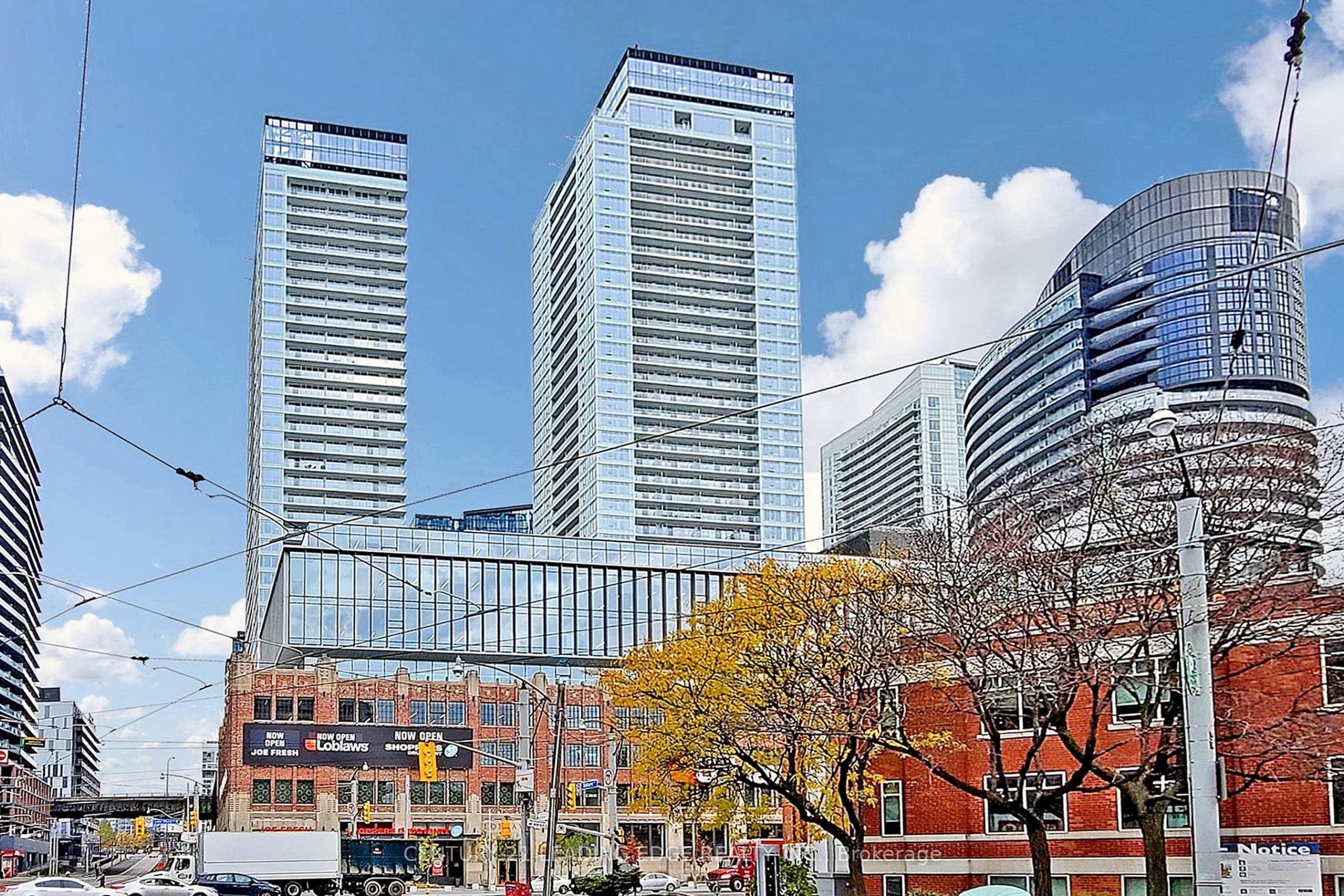 #1102 - 17 Bathurst Street Property Photo 1