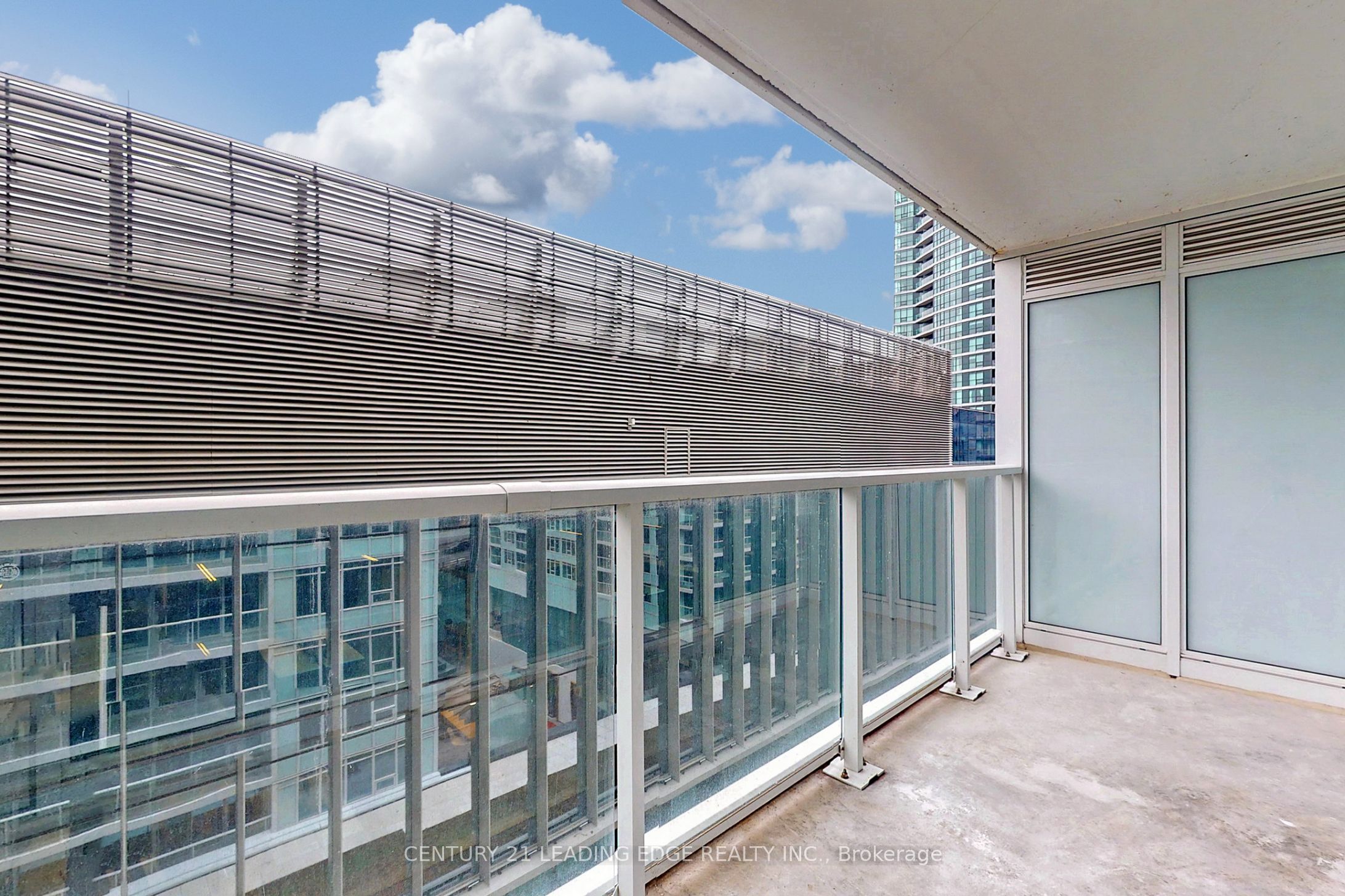 #1102 - 17 Bathurst Street Property Photo 20