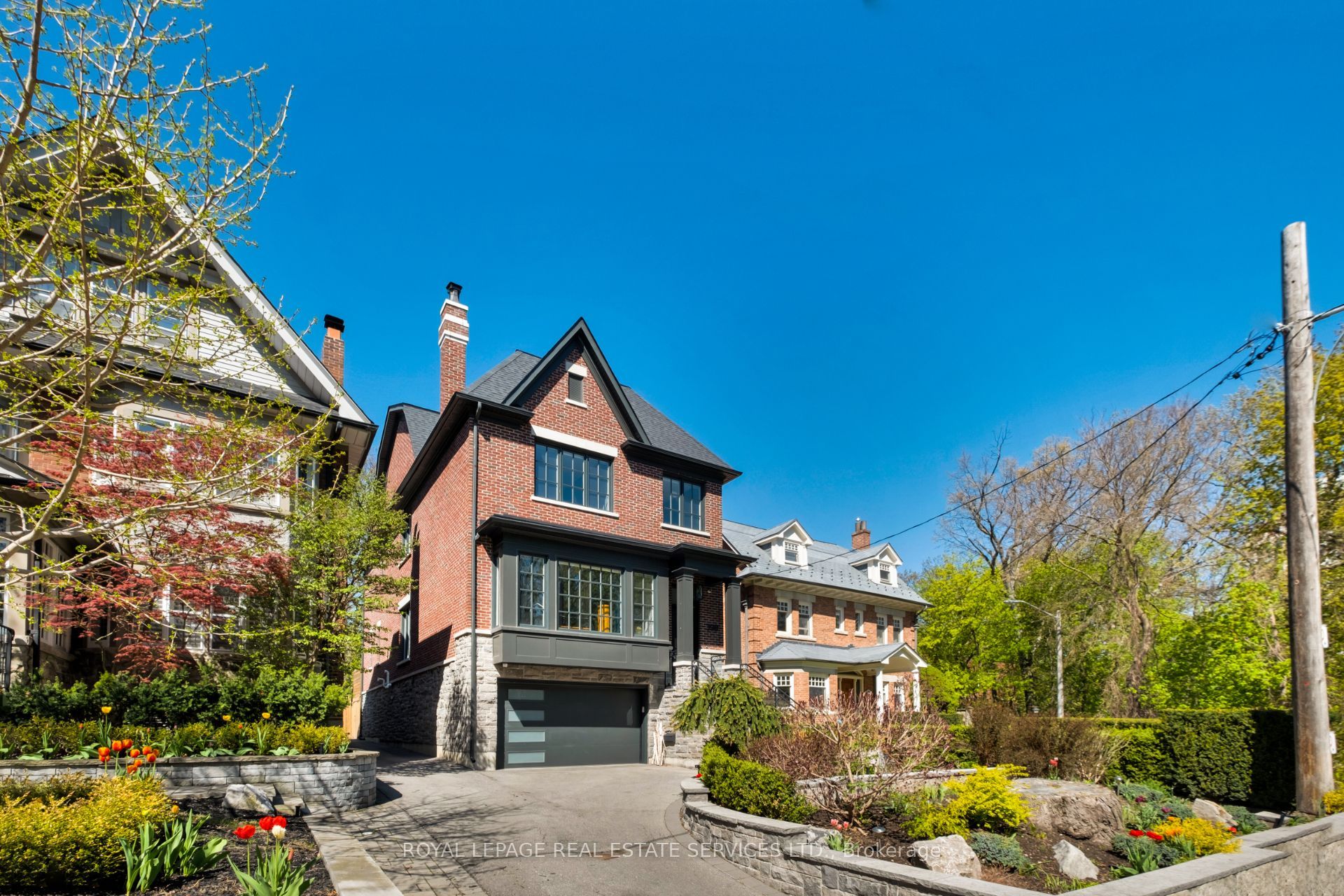 390 Walmer Road Property Photo 1