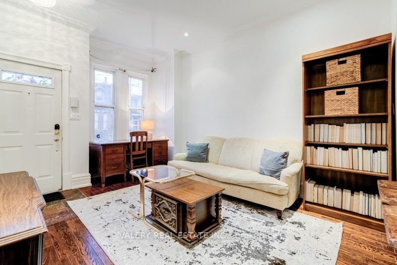 13 Sword Street Property Photo 6