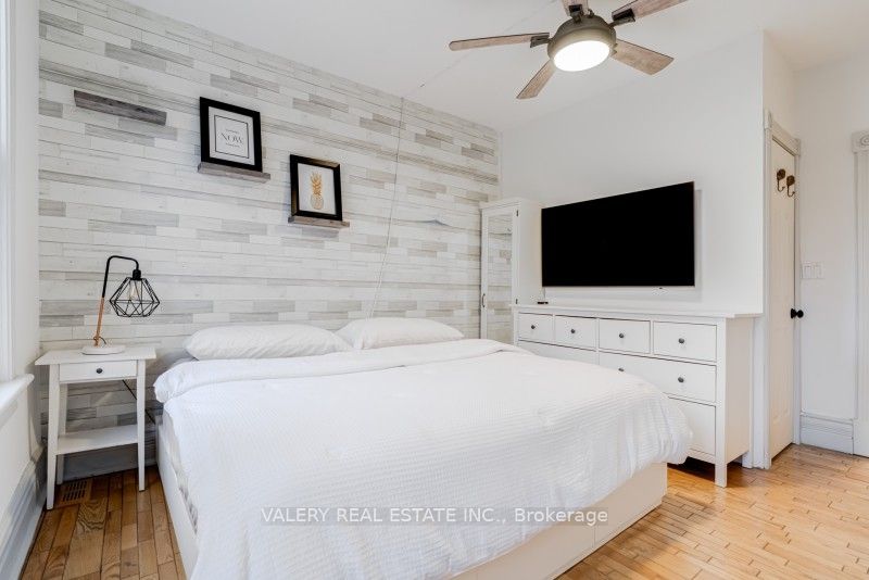 13 Sword Street Property Photo 14