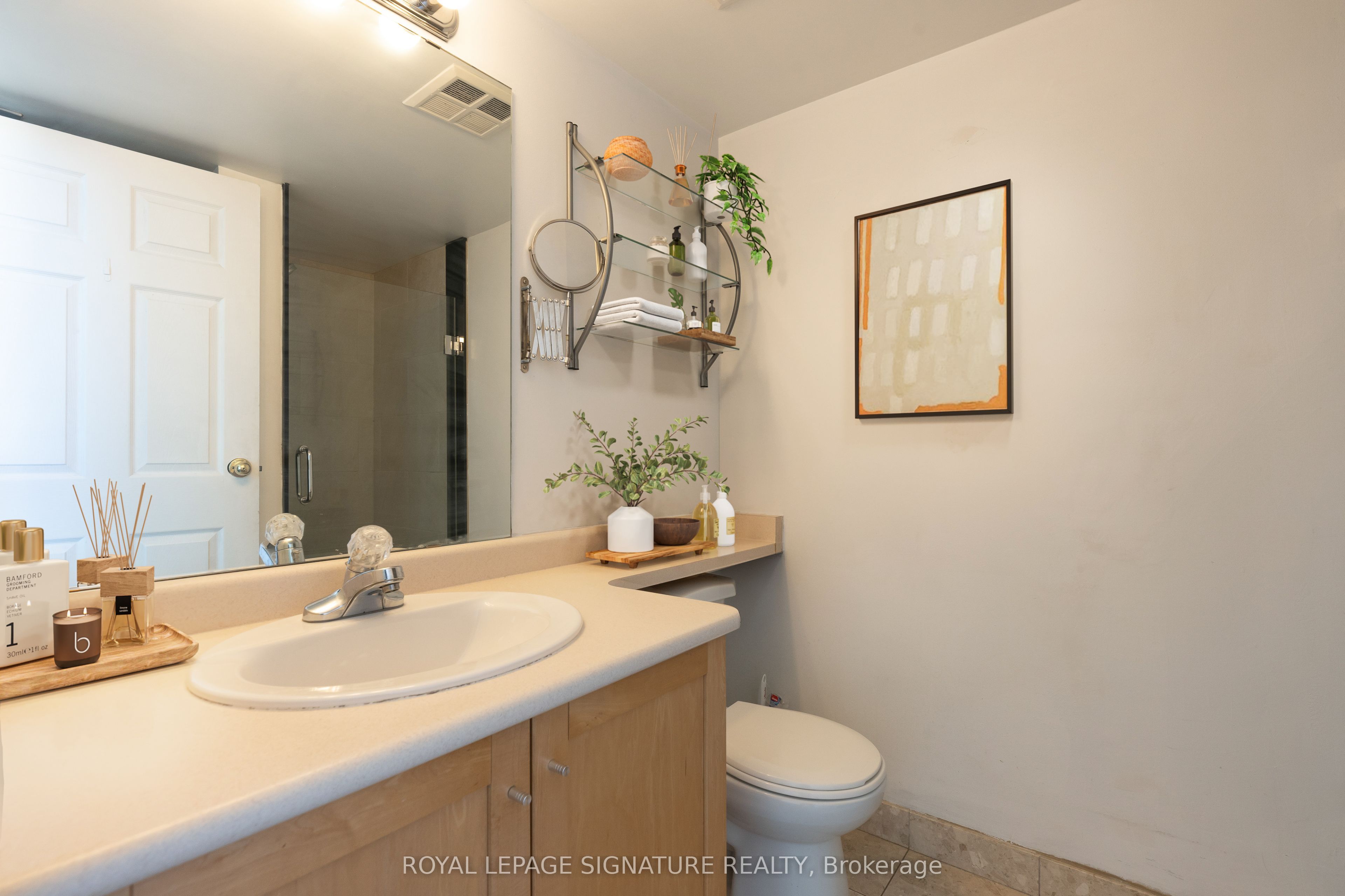 650 Queens Quay W 1121 Property Photo 6