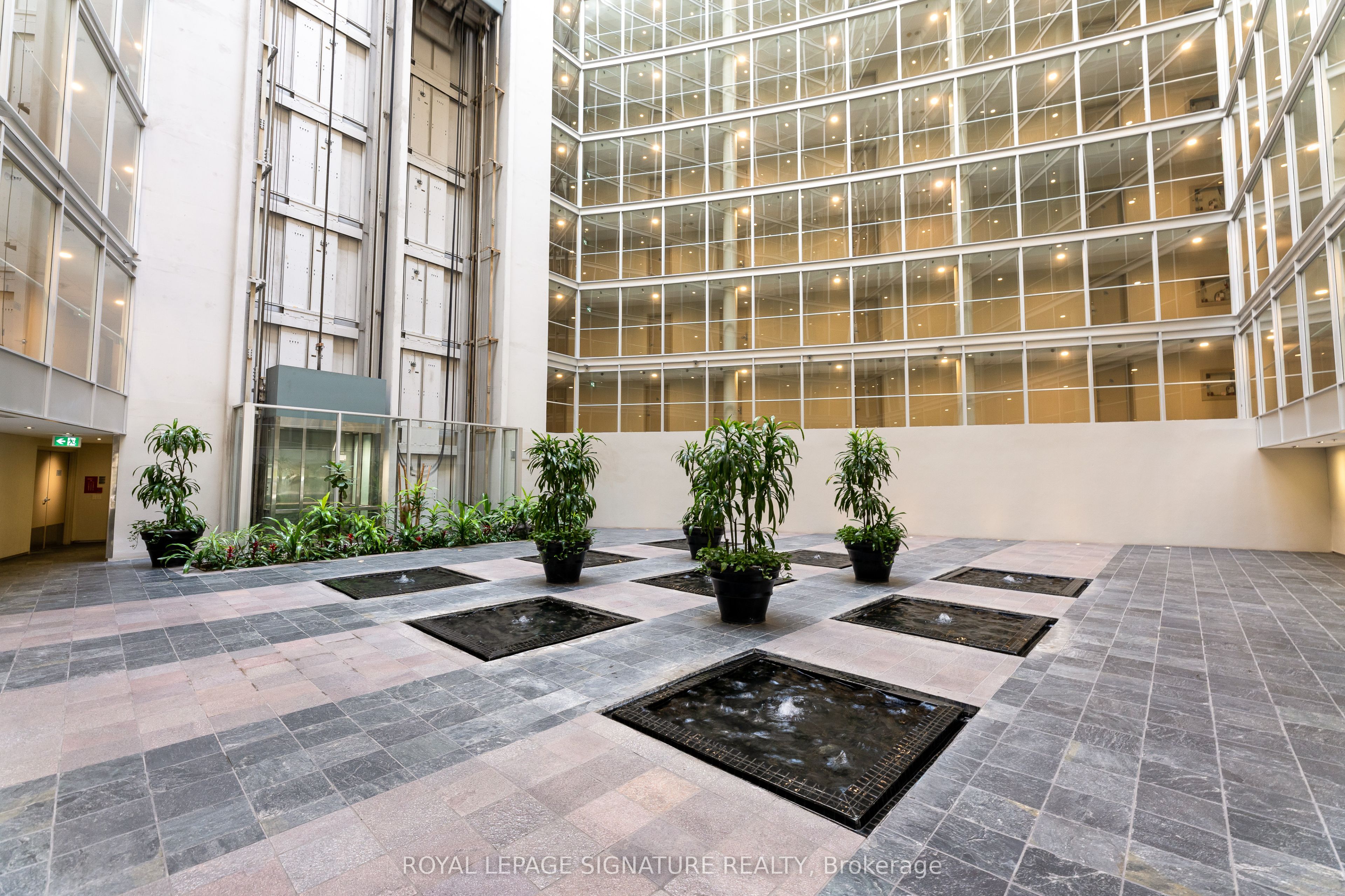 650 Queens Quay W 1121 Property Photo 7