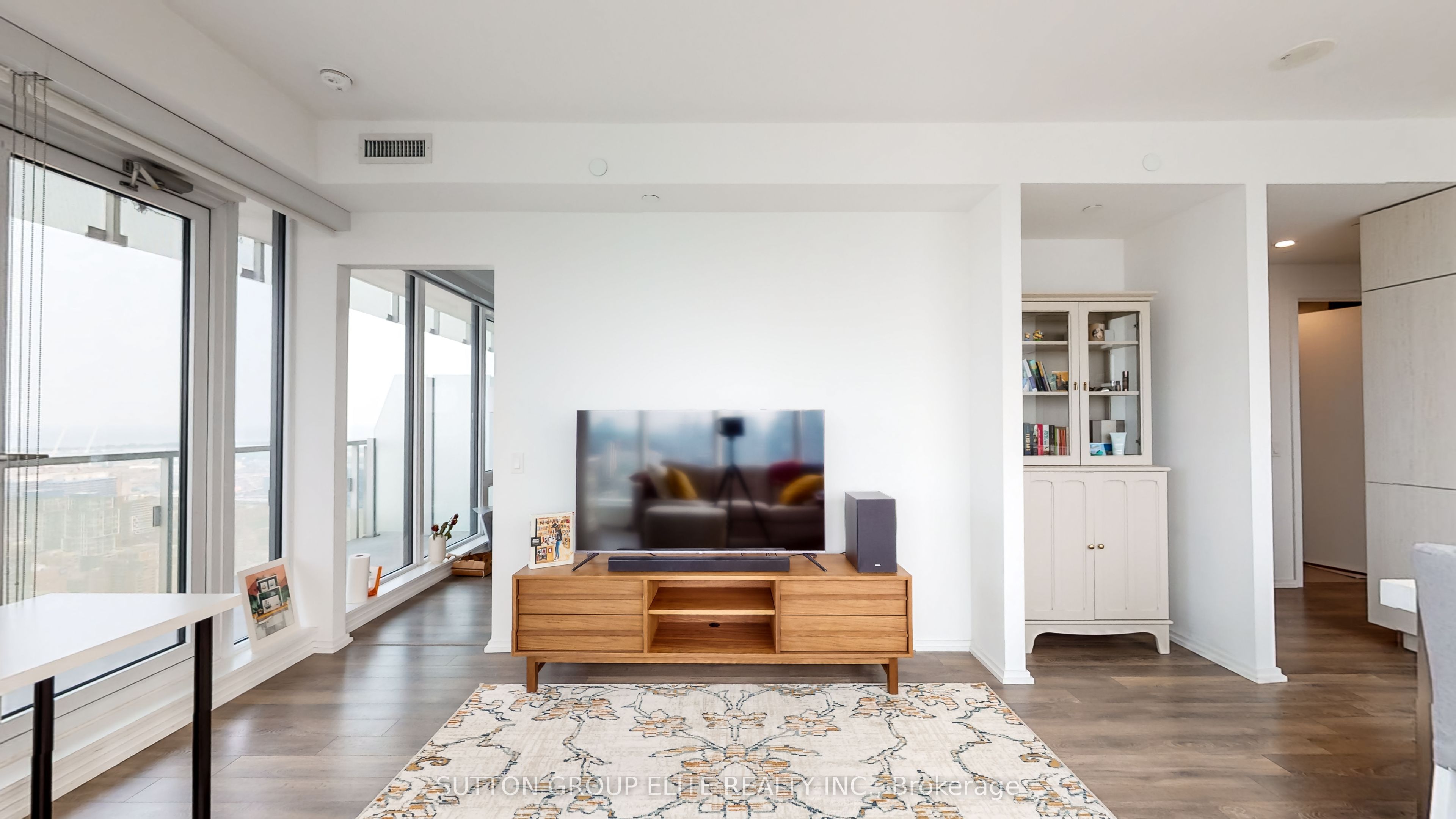 197 Yonge Street 4902 Property Photo 17