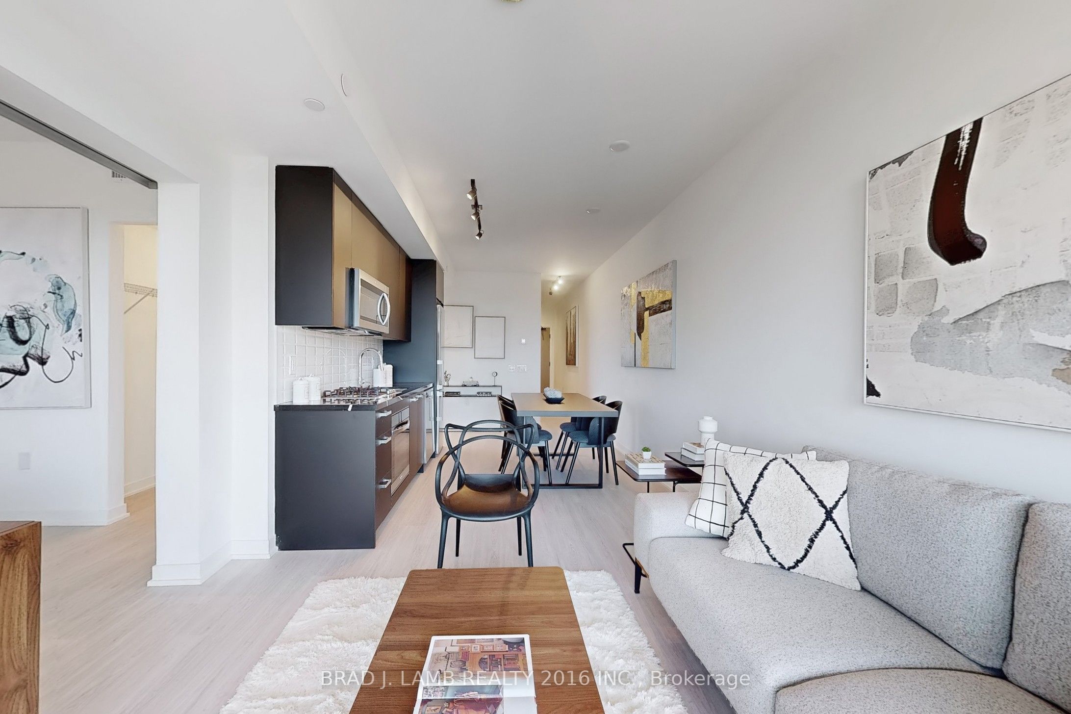 195 Mccaul Street 1302 Property Photo 7
