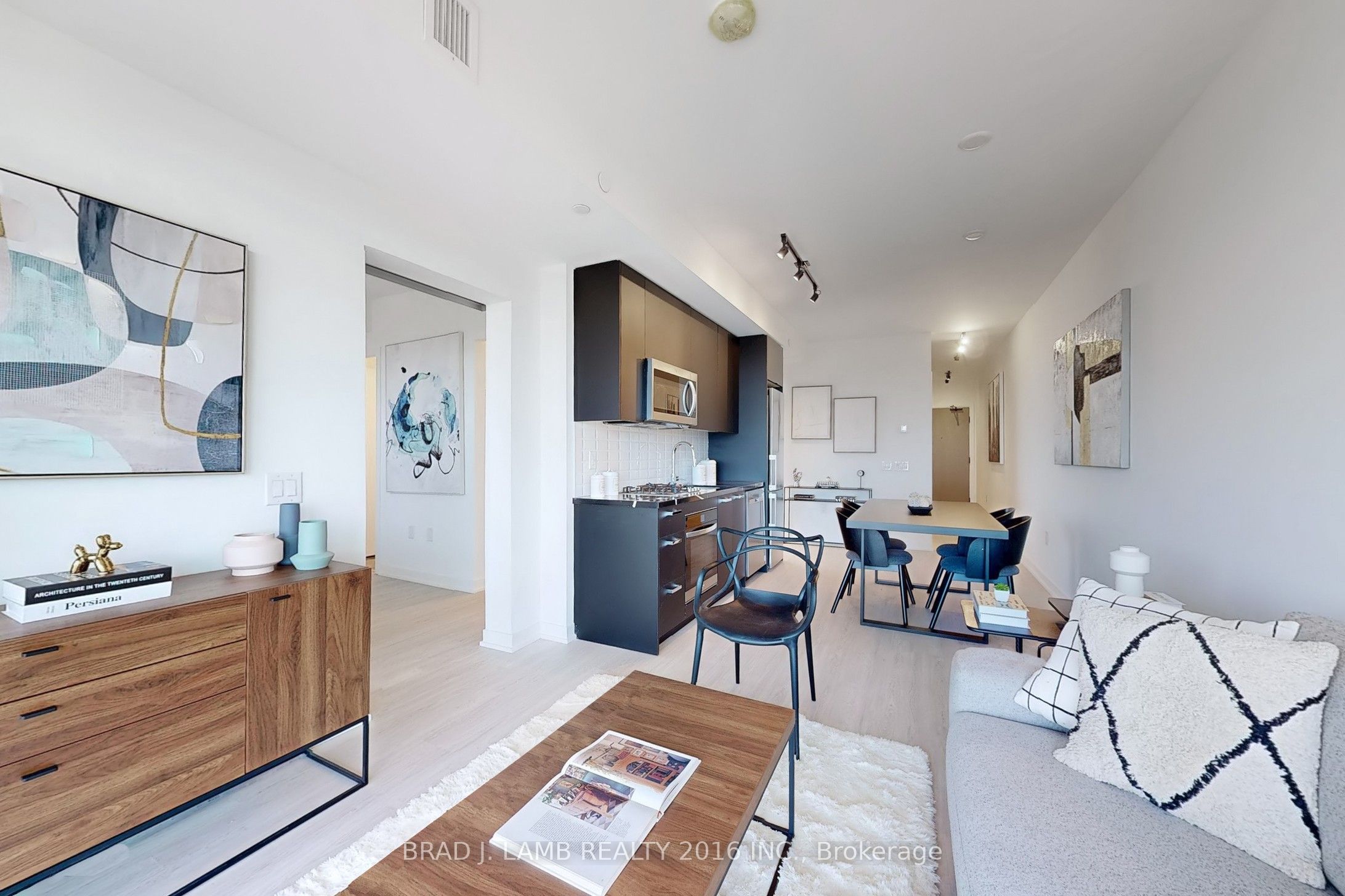 195 Mccaul Street 1302 Property Photo 8