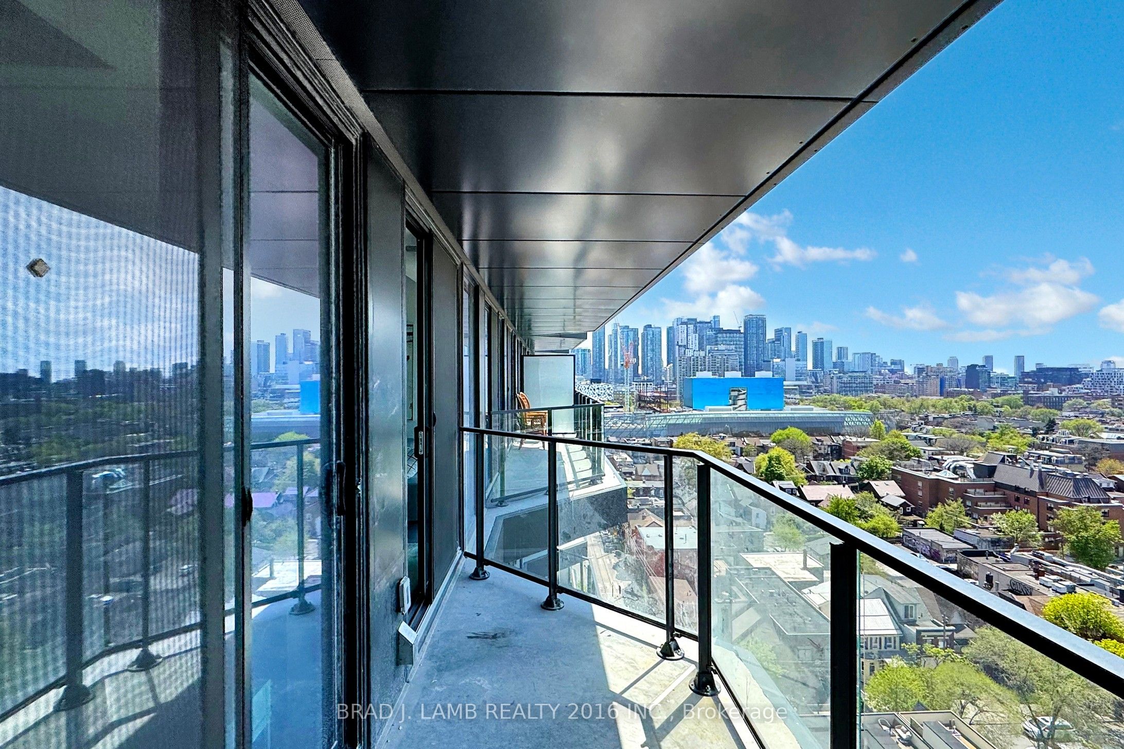195 Mccaul Street 1302 Property Photo 30