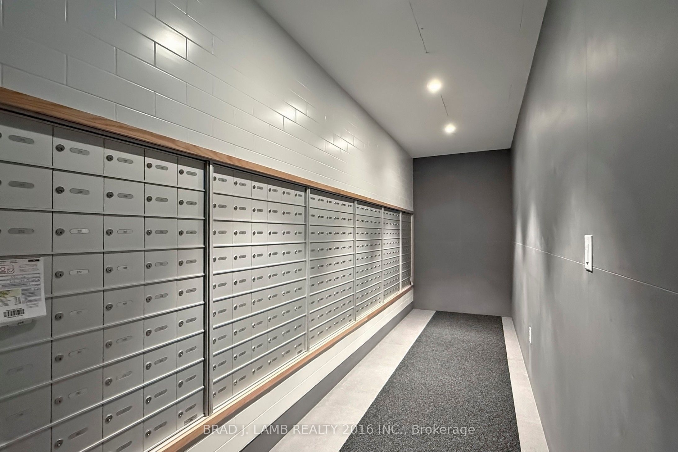 195 Mccaul Street 1302 Property Photo 40