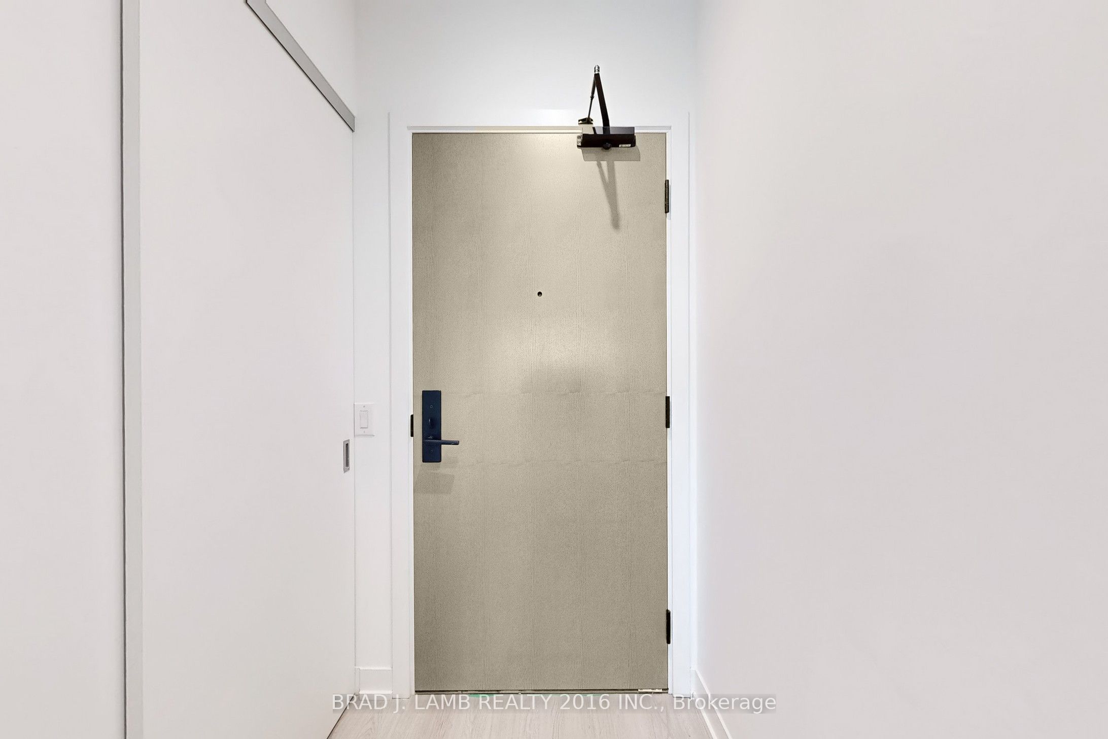 195 Mccaul Street 1302 Property Photo 41
