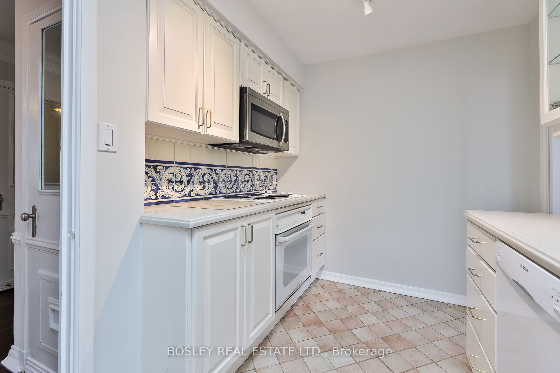 707 Eglinton Avenue W 604 Property Photo 7