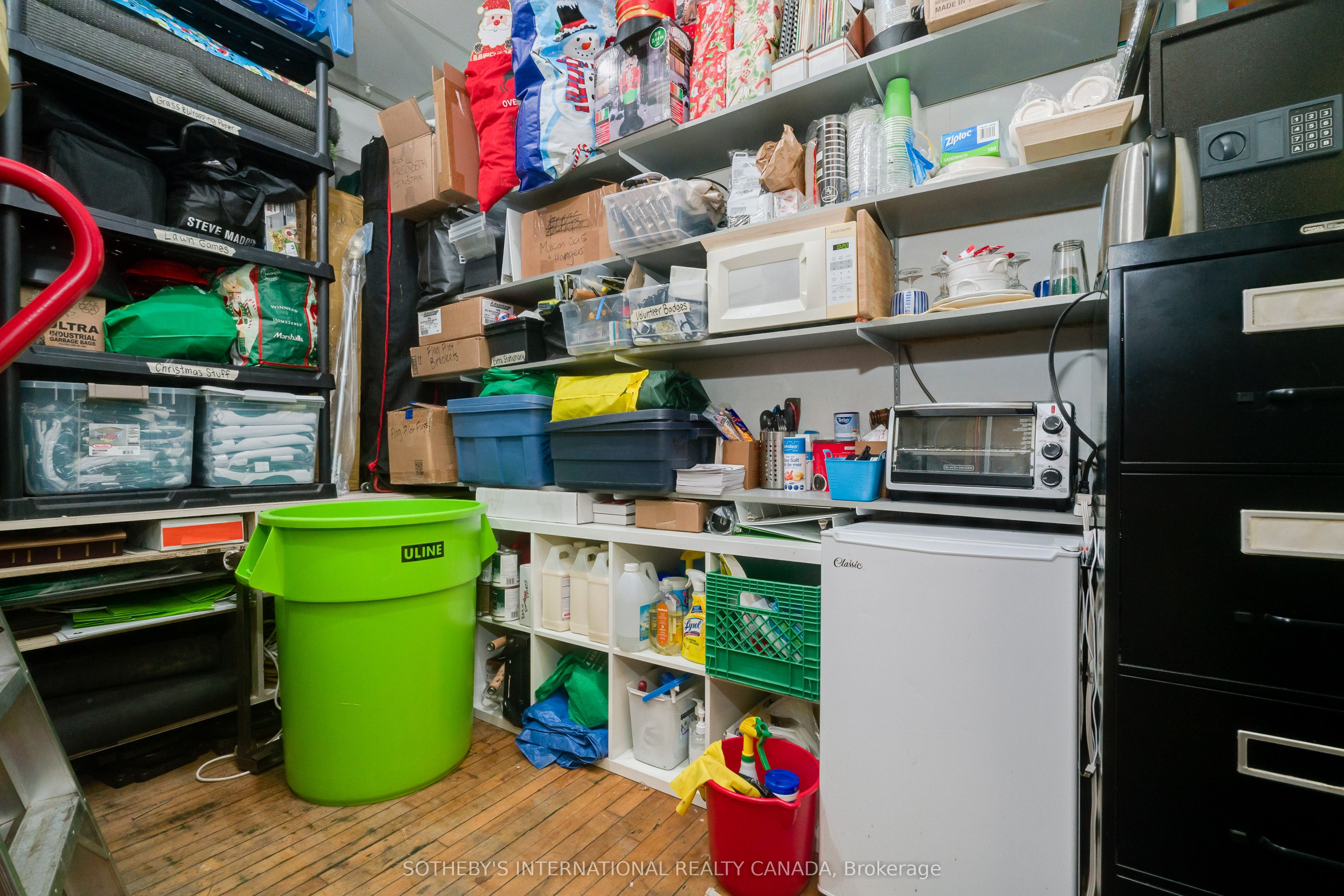 237 Carlton Street Property Photo 8