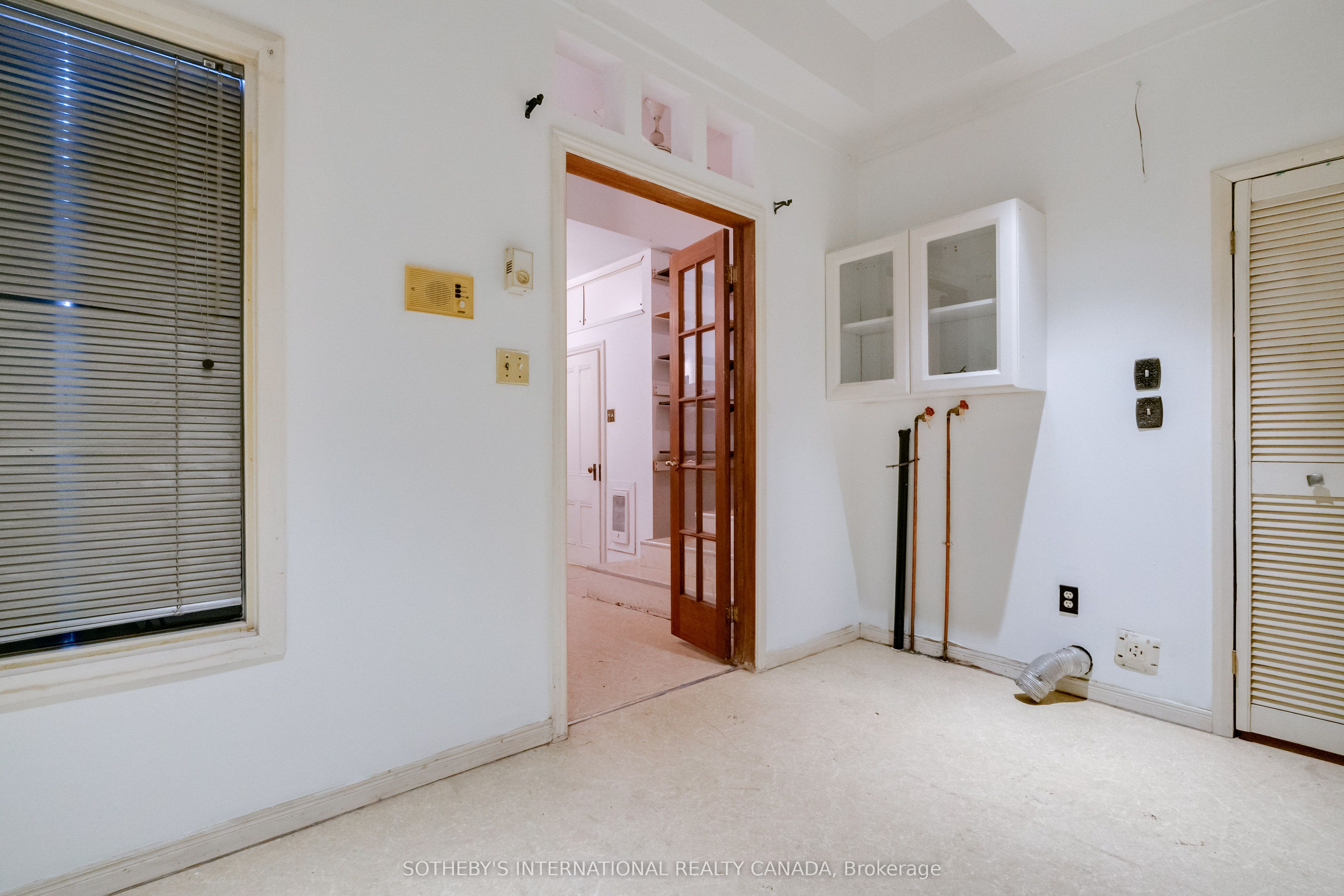 237 Carlton Street Property Photo 18
