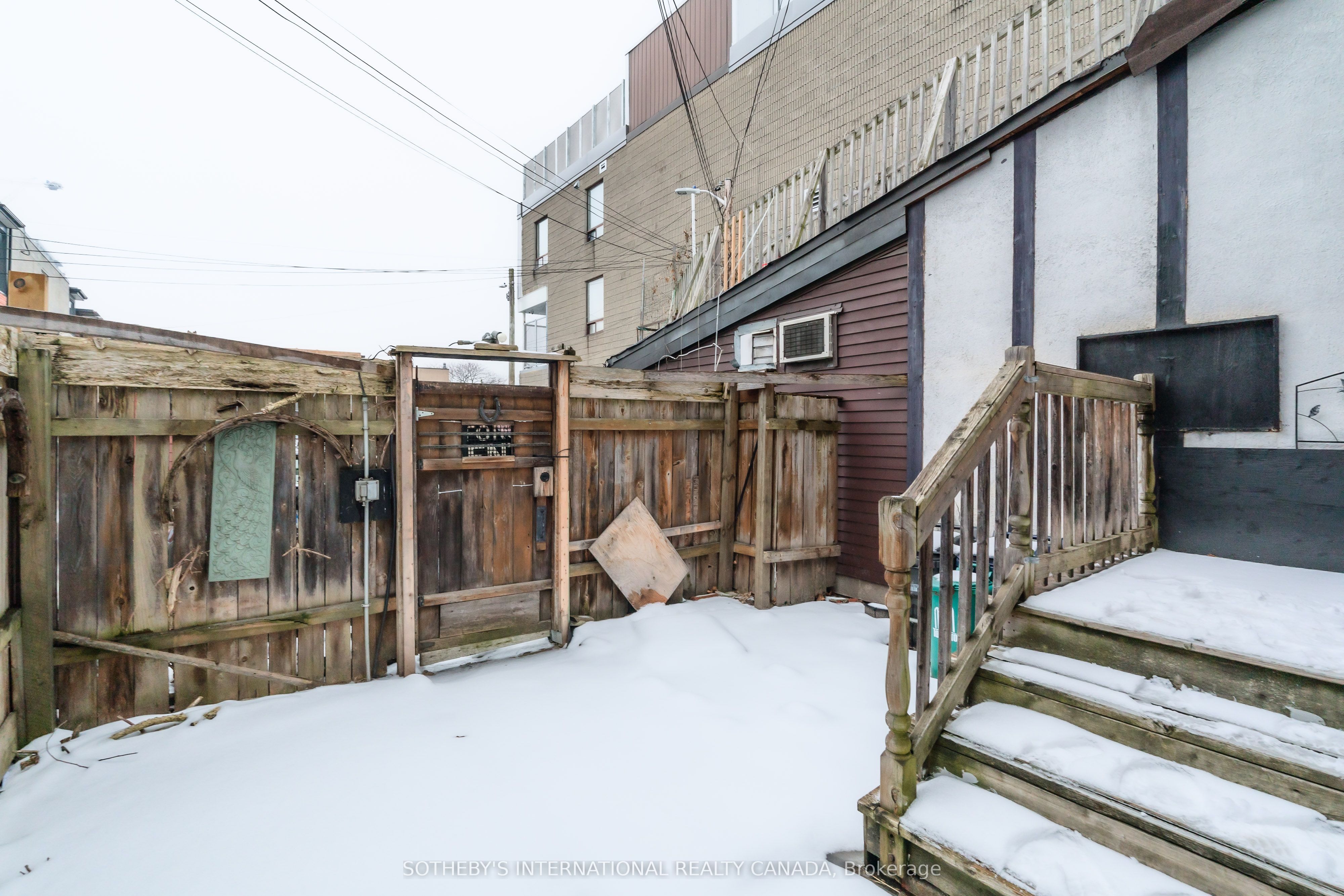 237 Carlton Street Property Photo 45